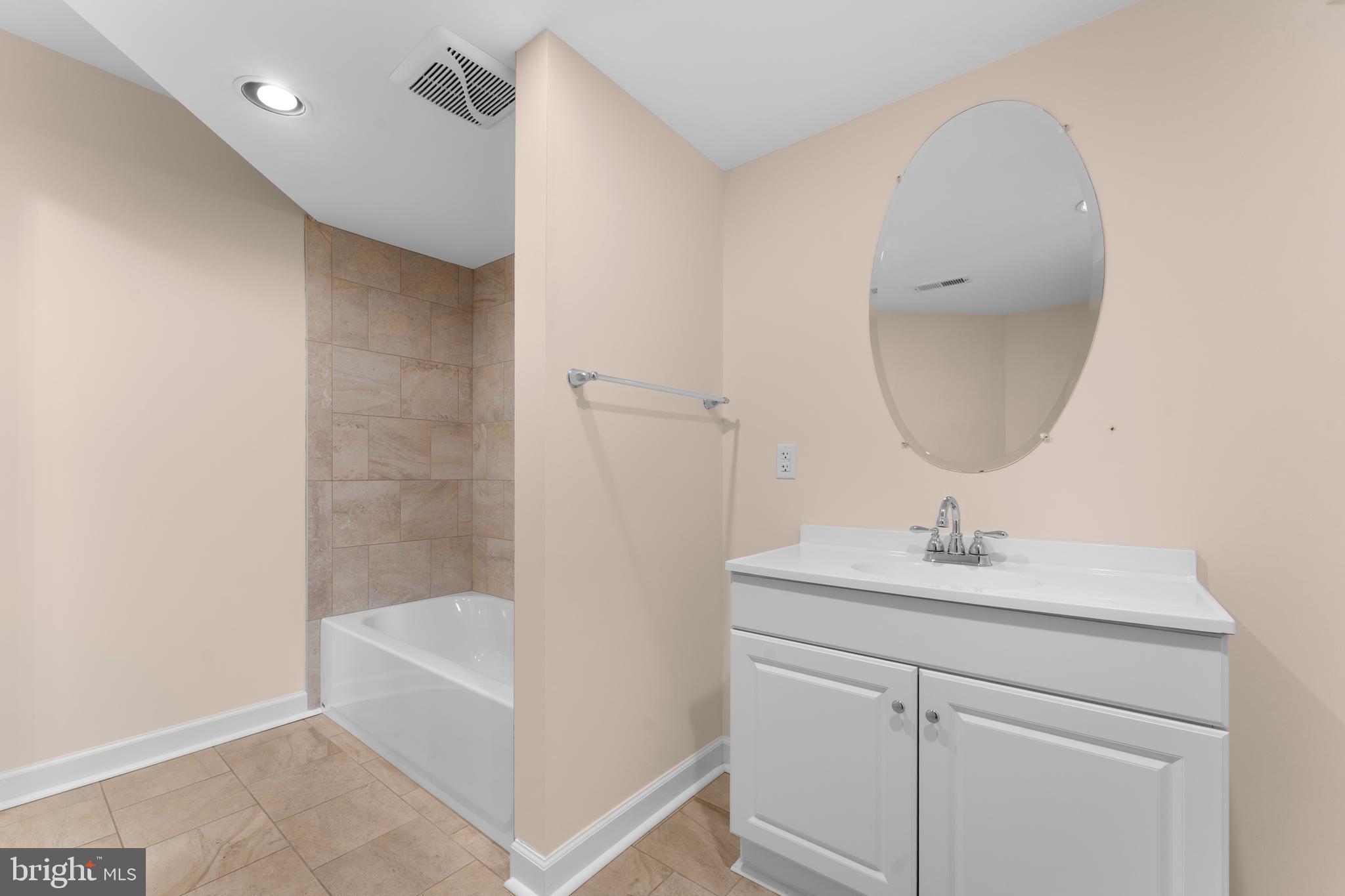 VIRGINIA OAKS - Residential