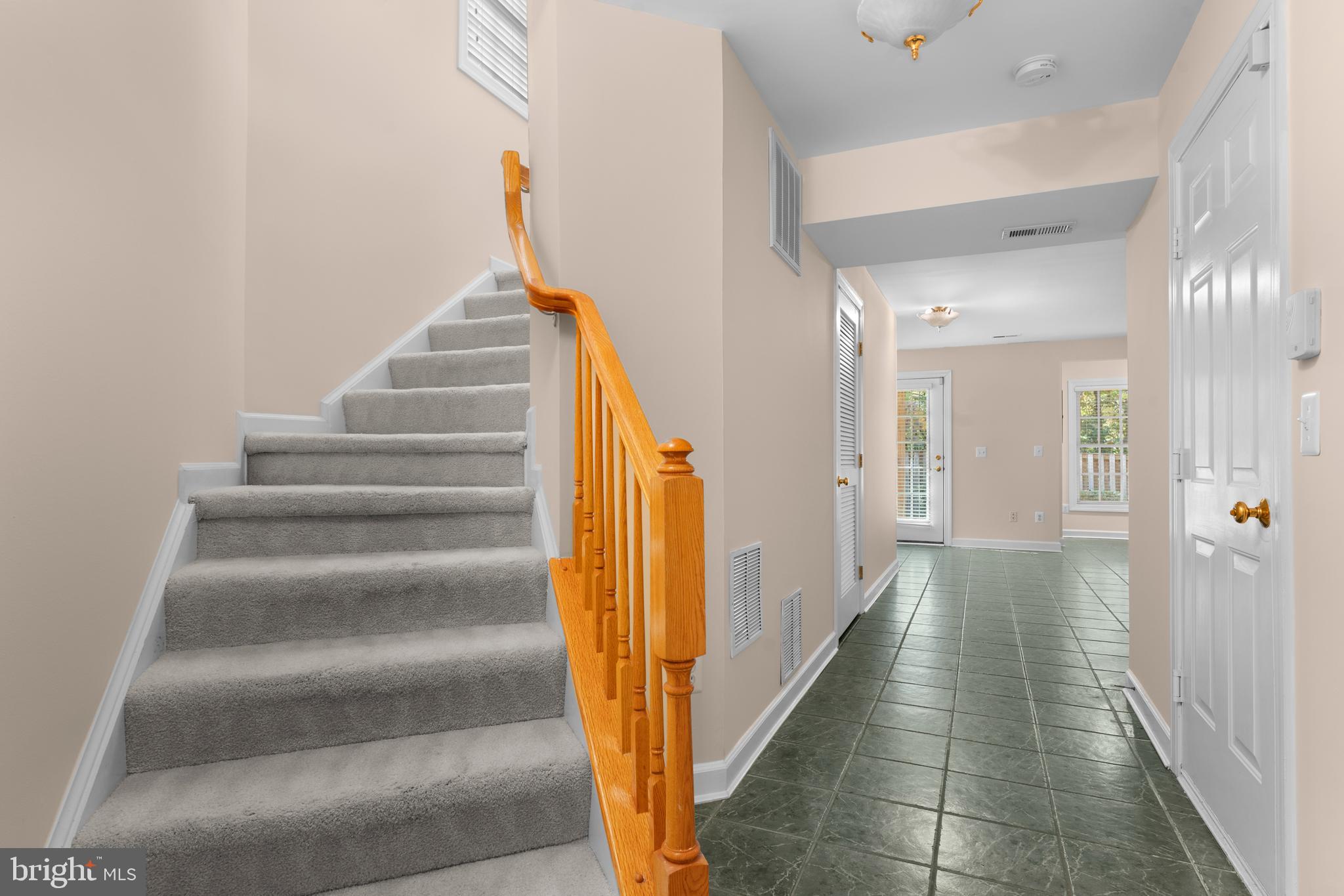 VIRGINIA OAKS - Residential