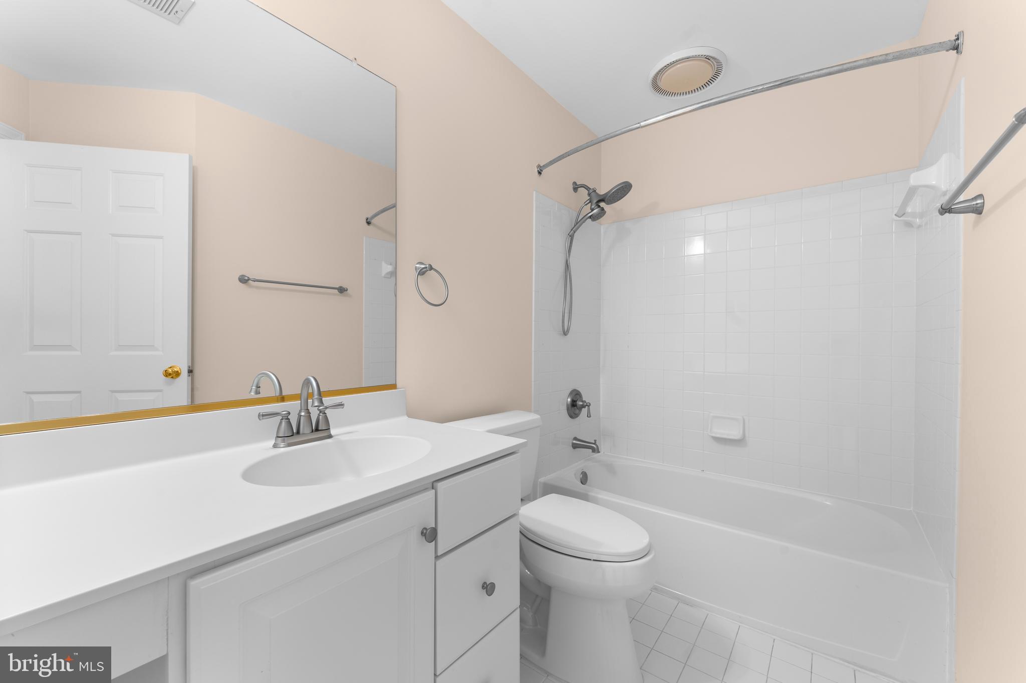 VIRGINIA OAKS - Residential