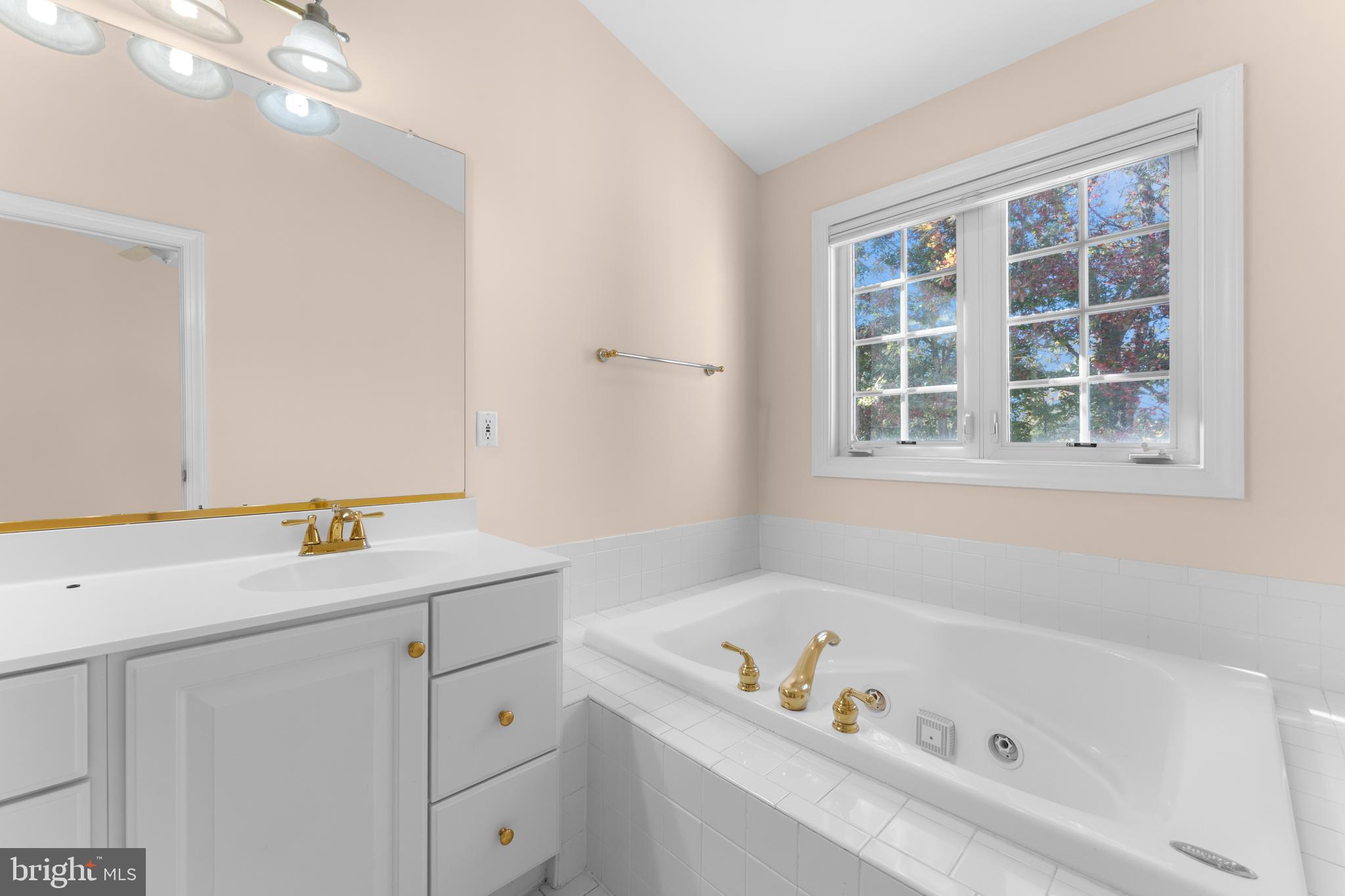 VIRGINIA OAKS - Residential