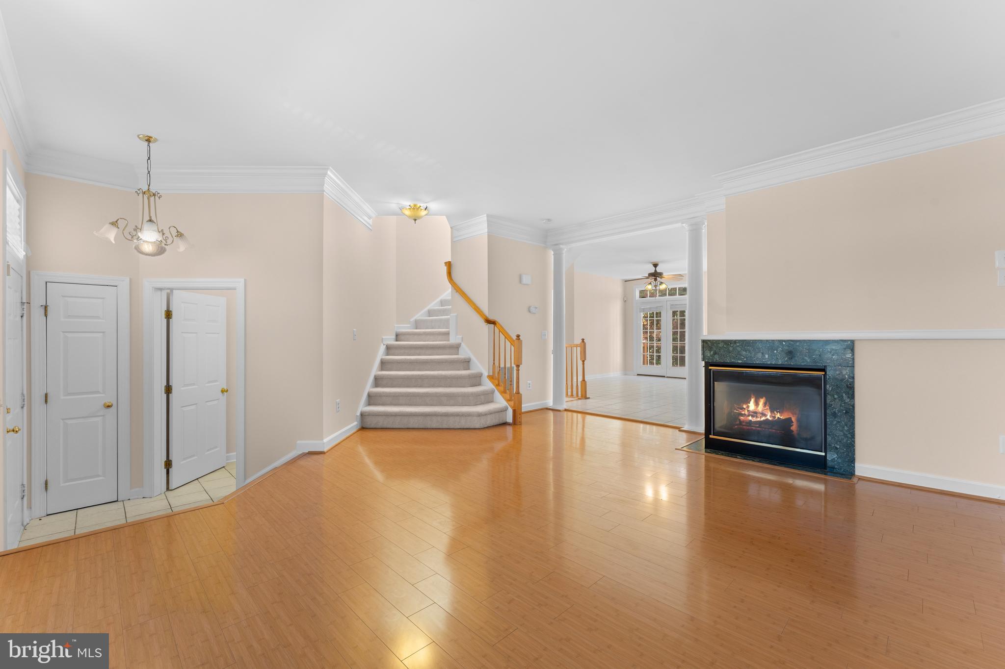 VIRGINIA OAKS - Residential