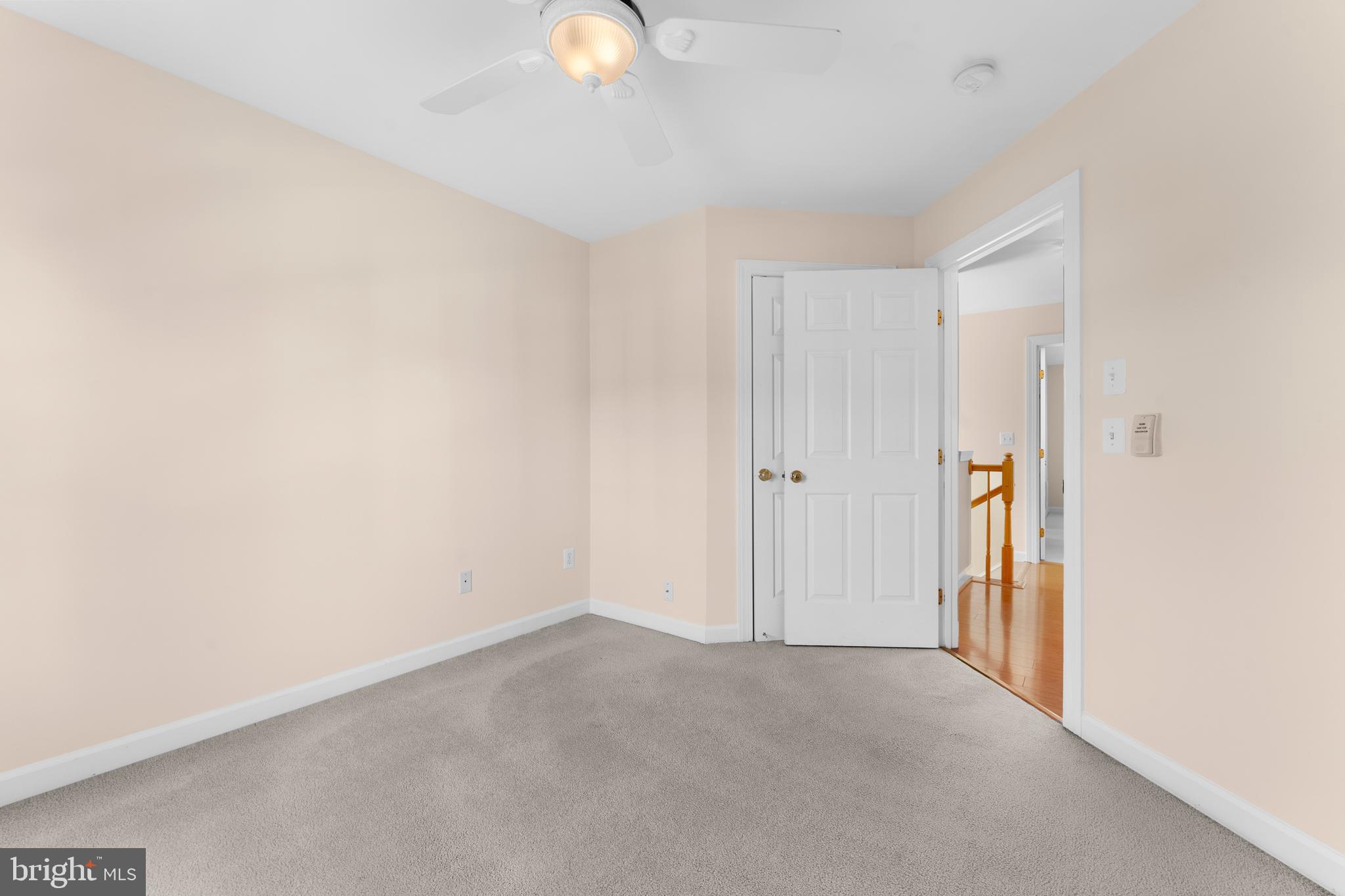 VIRGINIA OAKS - Residential