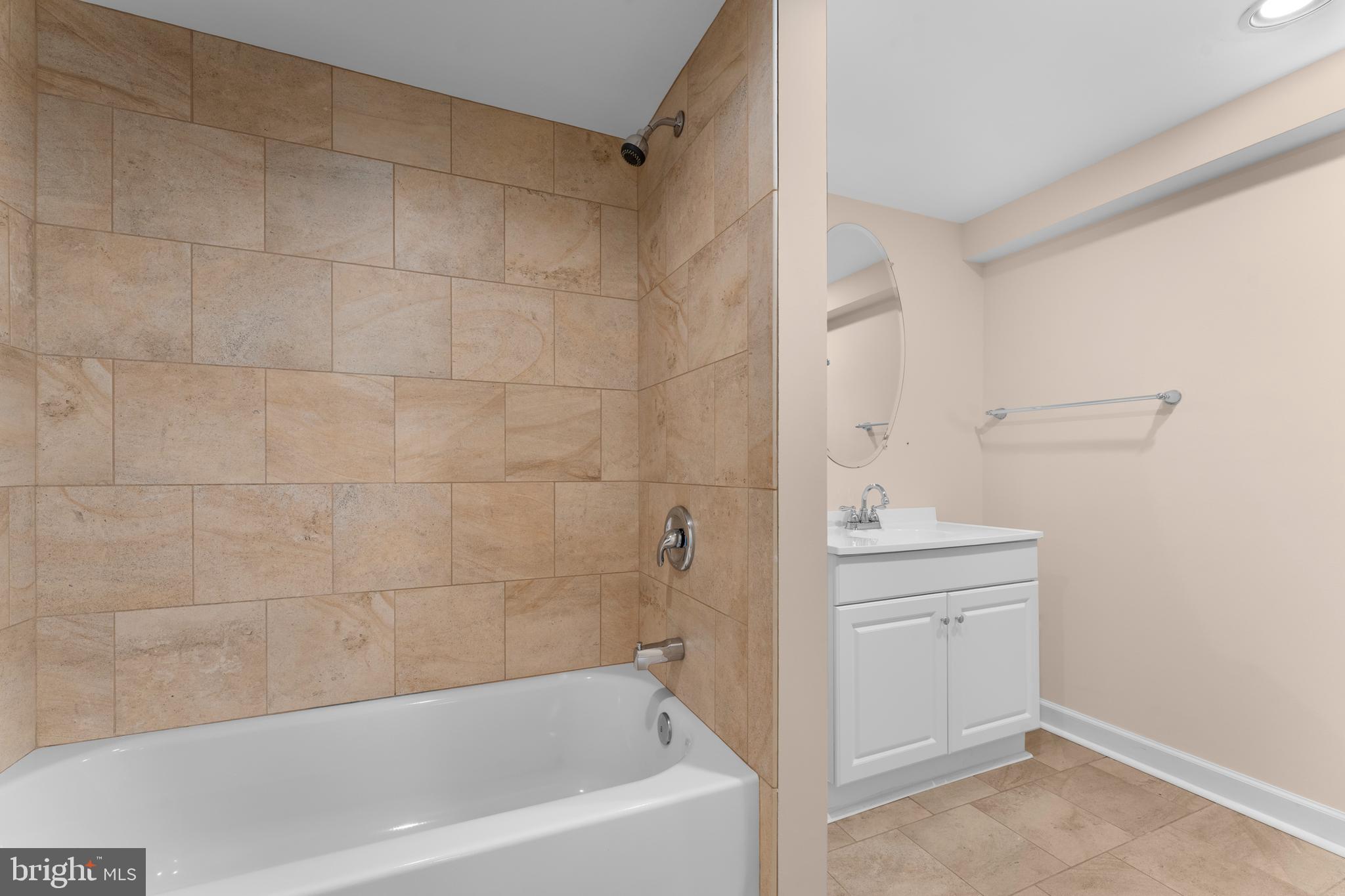 VIRGINIA OAKS - Residential