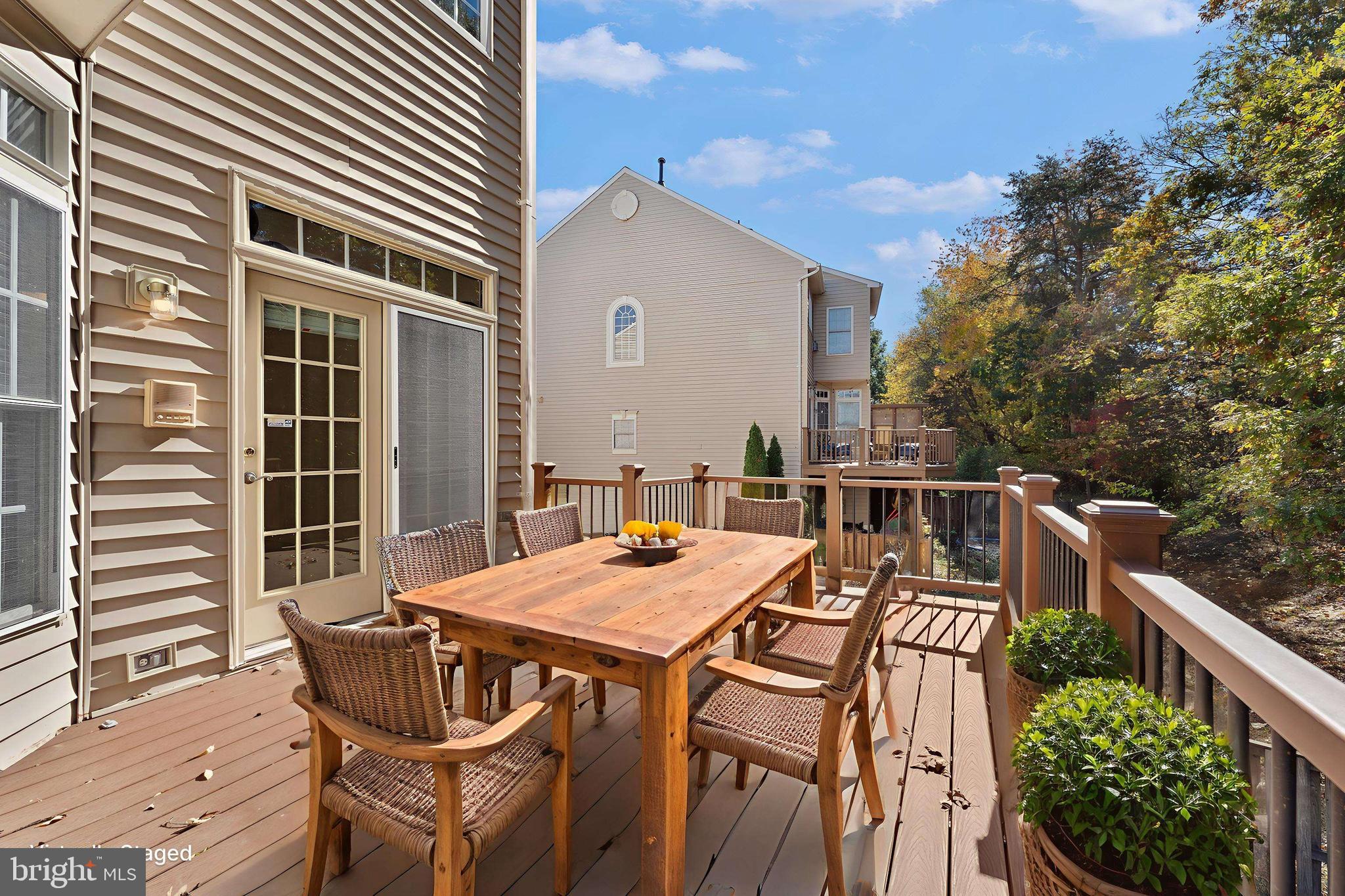 VIRGINIA OAKS - Residential