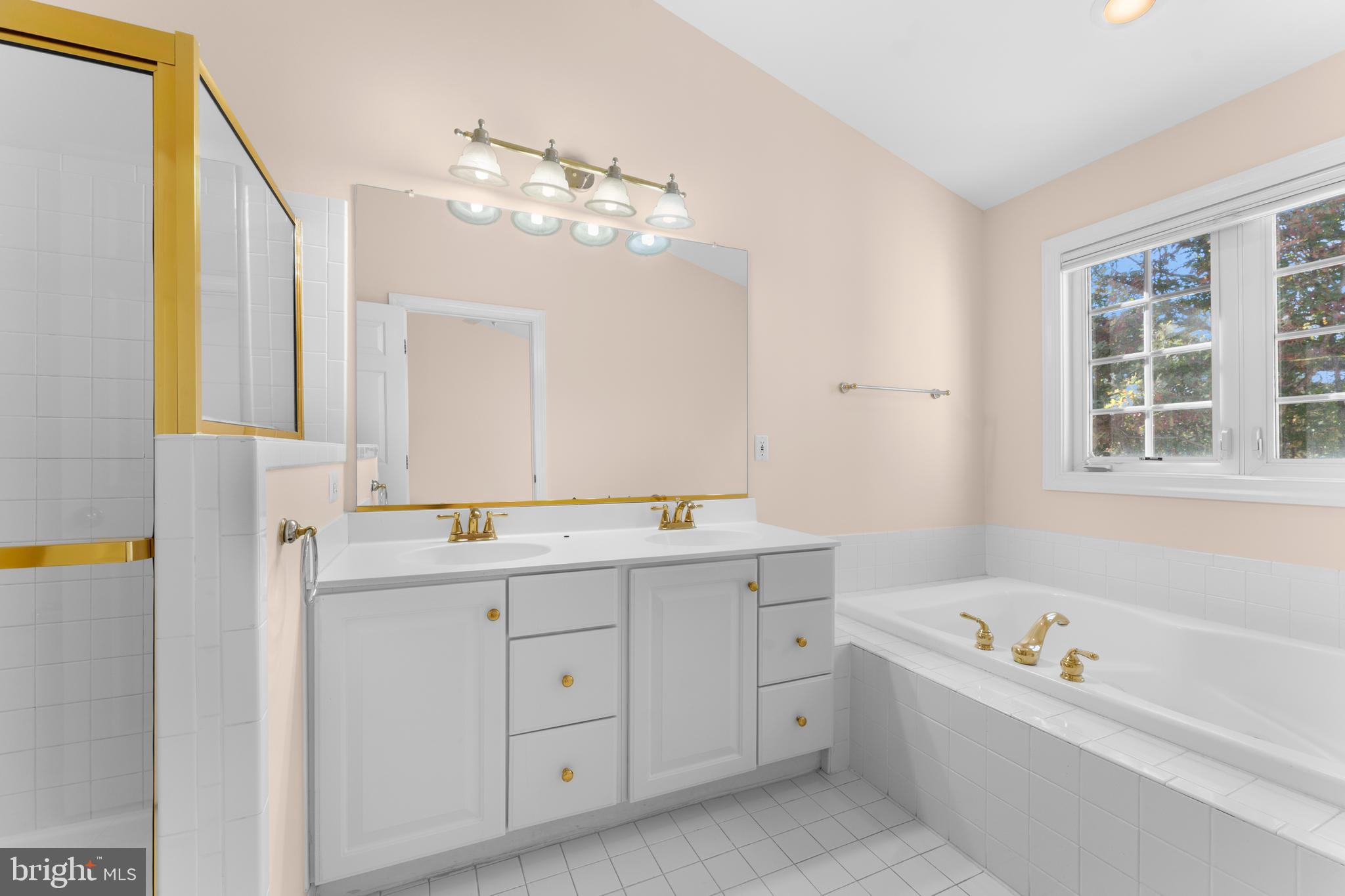 VIRGINIA OAKS - Residential