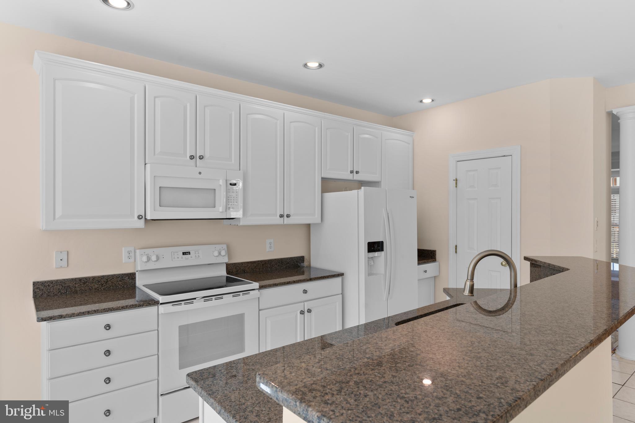 VIRGINIA OAKS - Residential