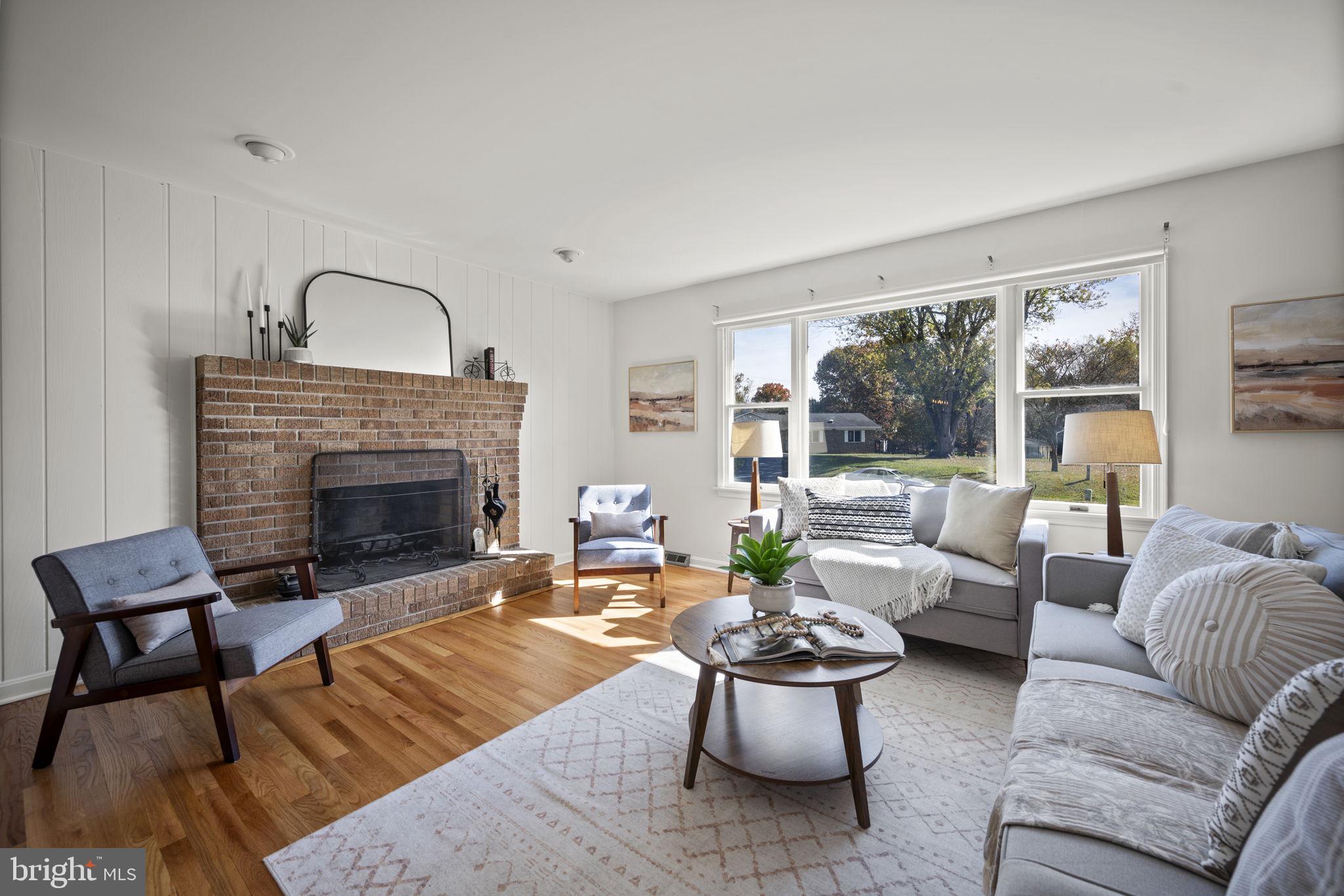 HARFORD HUNT MANOR - Residential