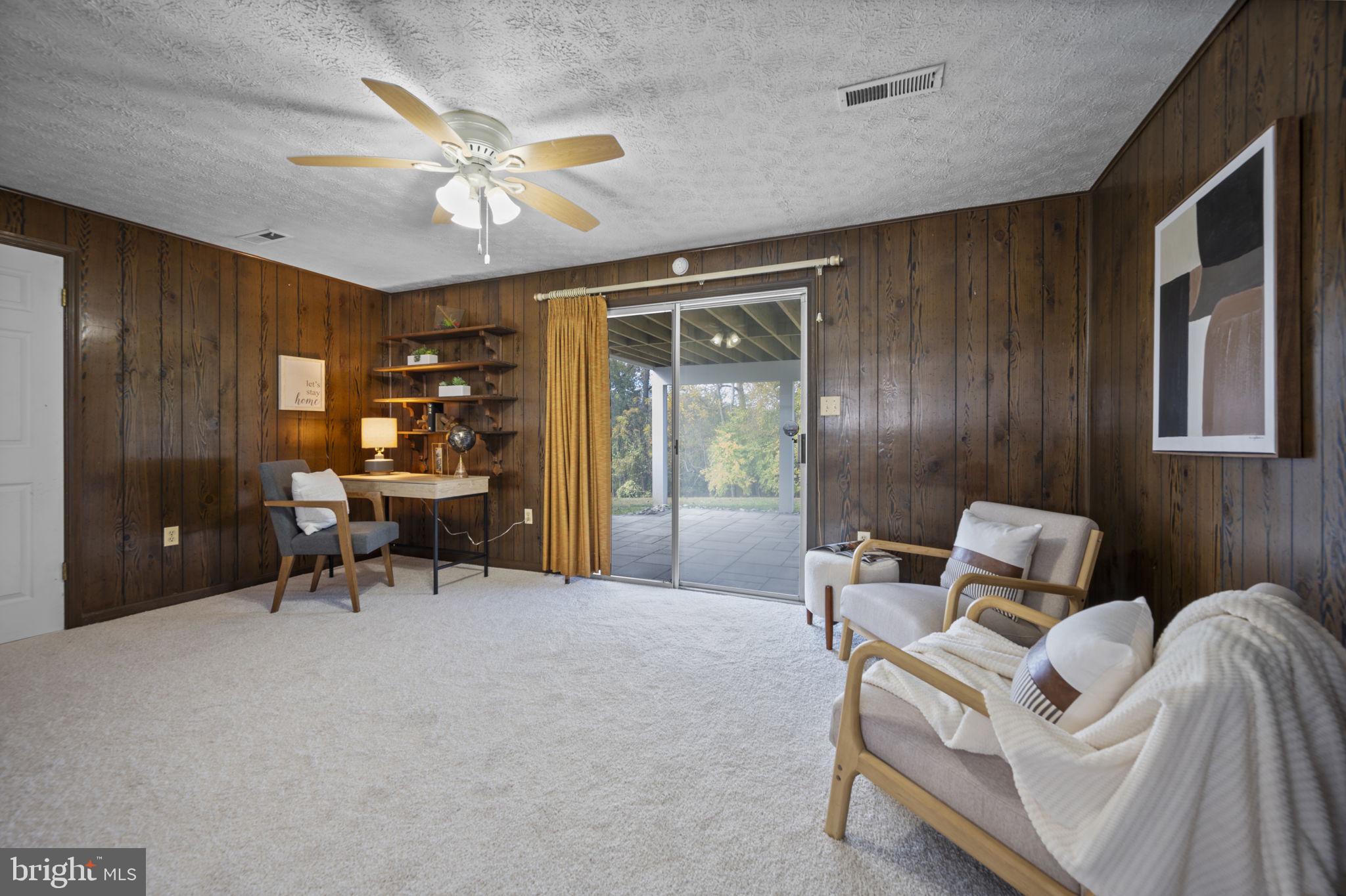 HARFORD HUNT MANOR - Residential