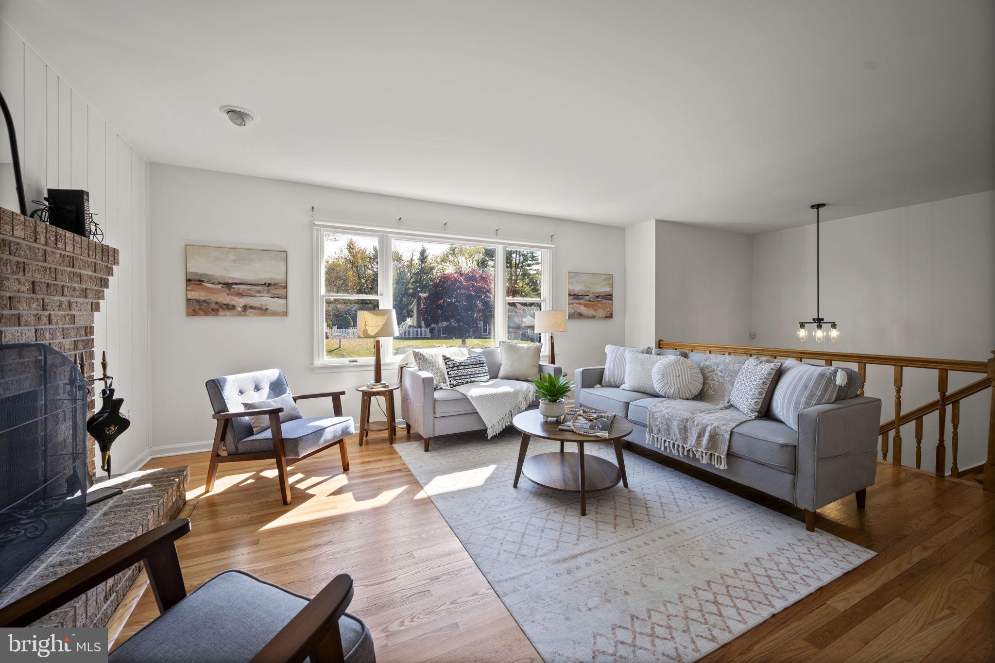 HARFORD HUNT MANOR - Residential