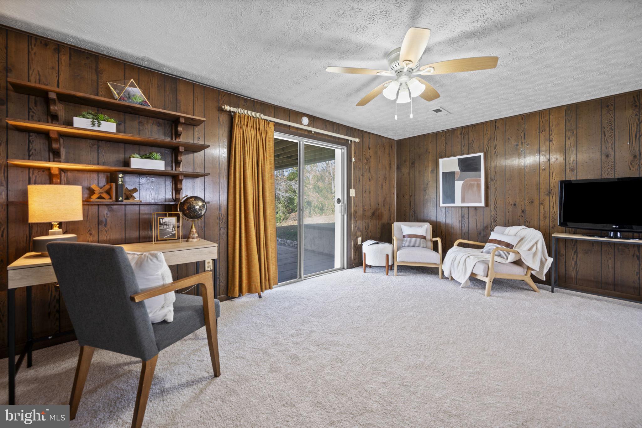 HARFORD HUNT MANOR - Residential