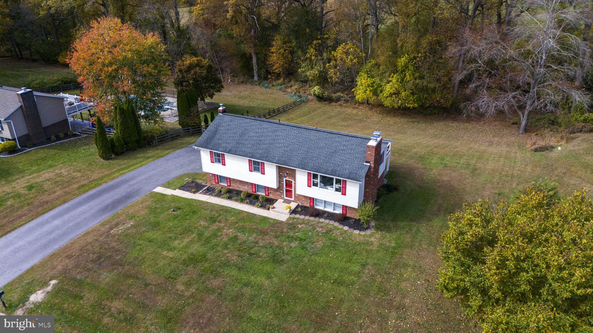 HARFORD HUNT MANOR - Residential