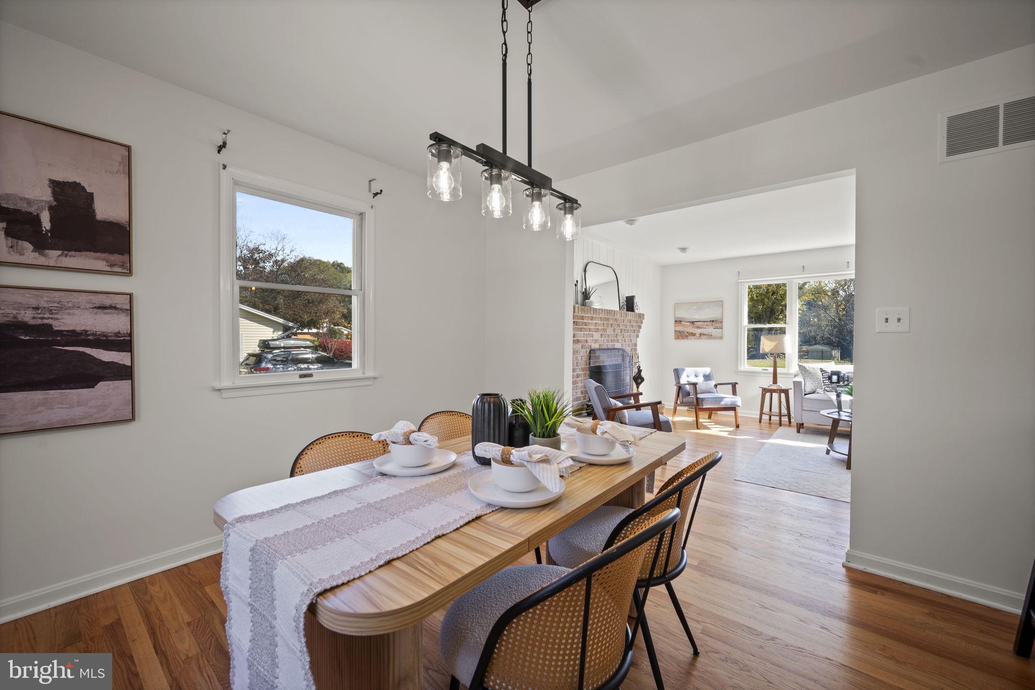 HARFORD HUNT MANOR - Residential