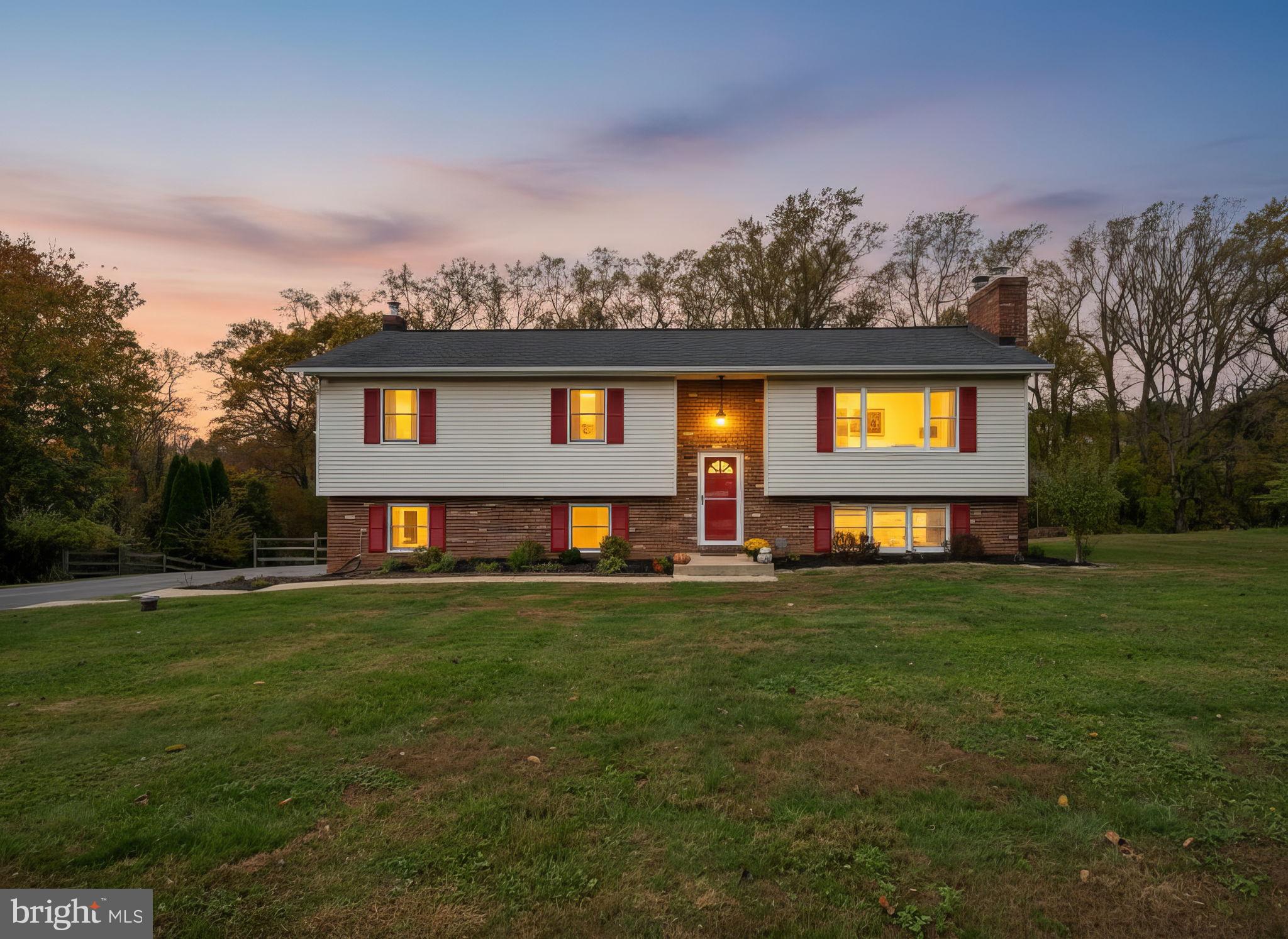 HARFORD HUNT MANOR - Residential