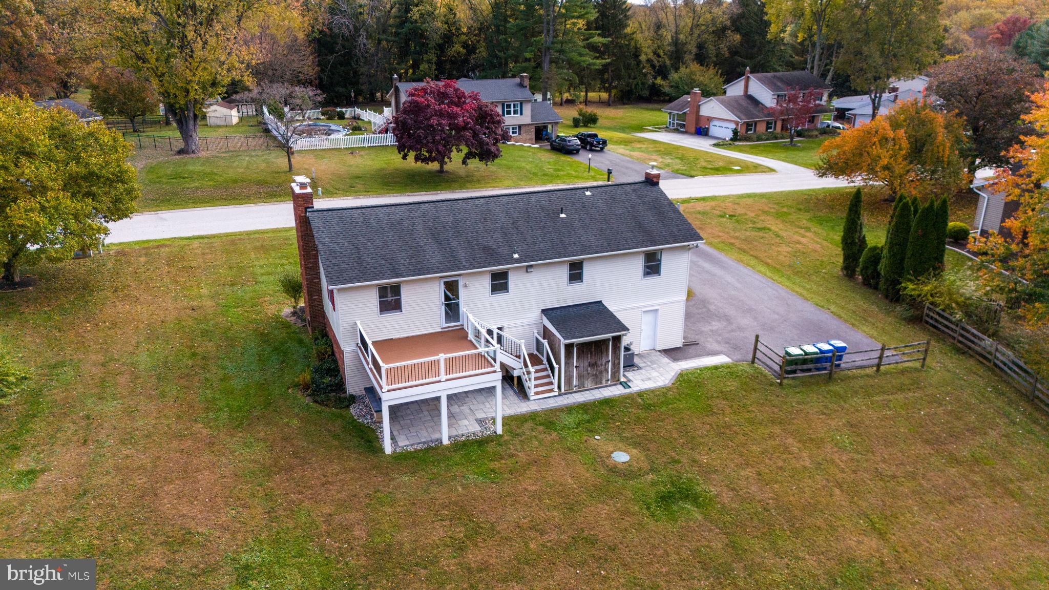 HARFORD HUNT MANOR - Residential