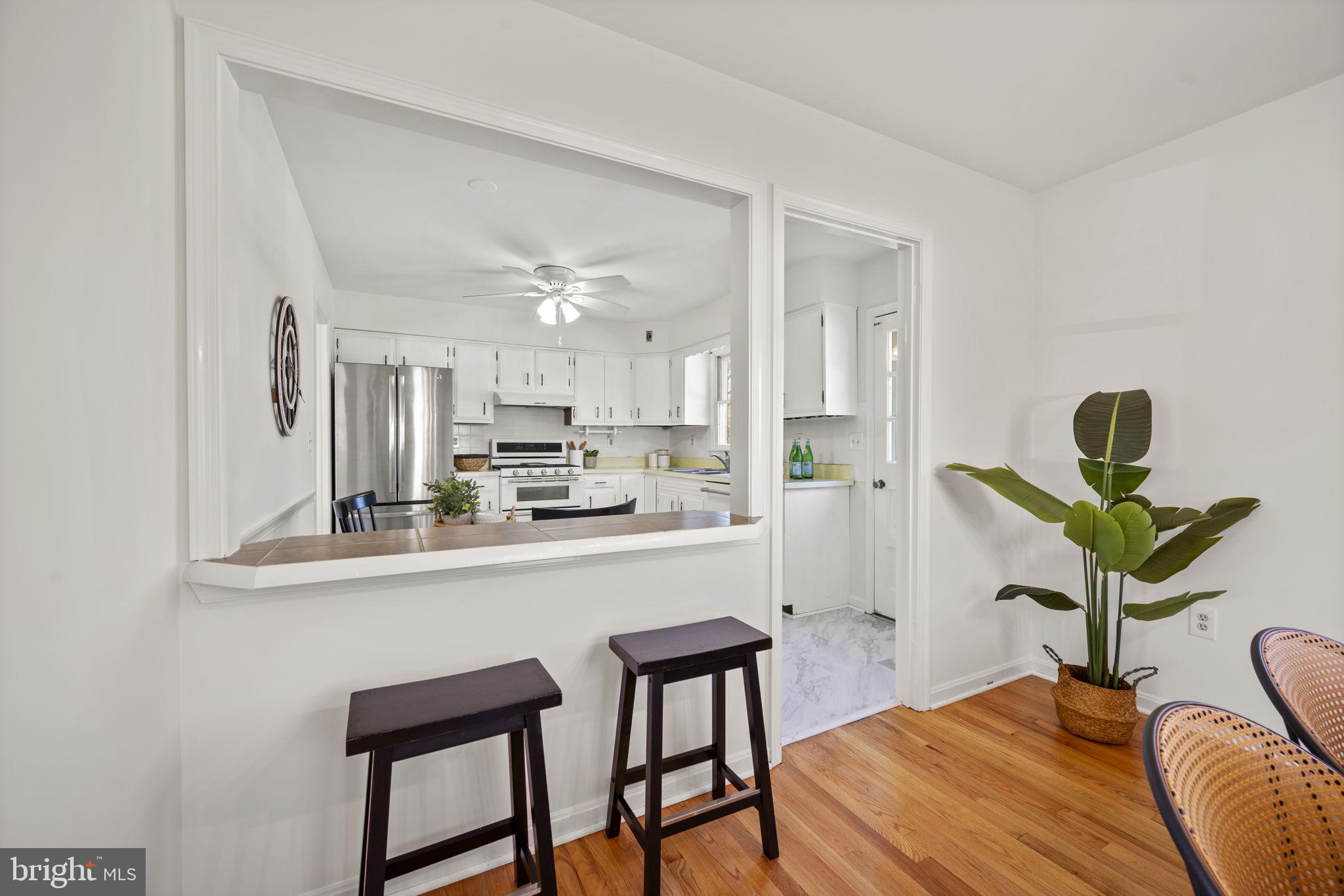 HARFORD HUNT MANOR - Residential