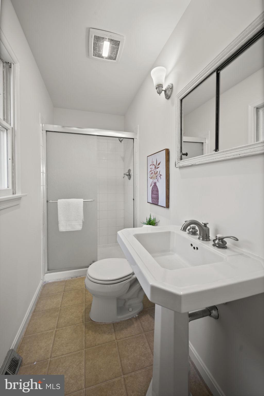 HARFORD HUNT MANOR - Residential