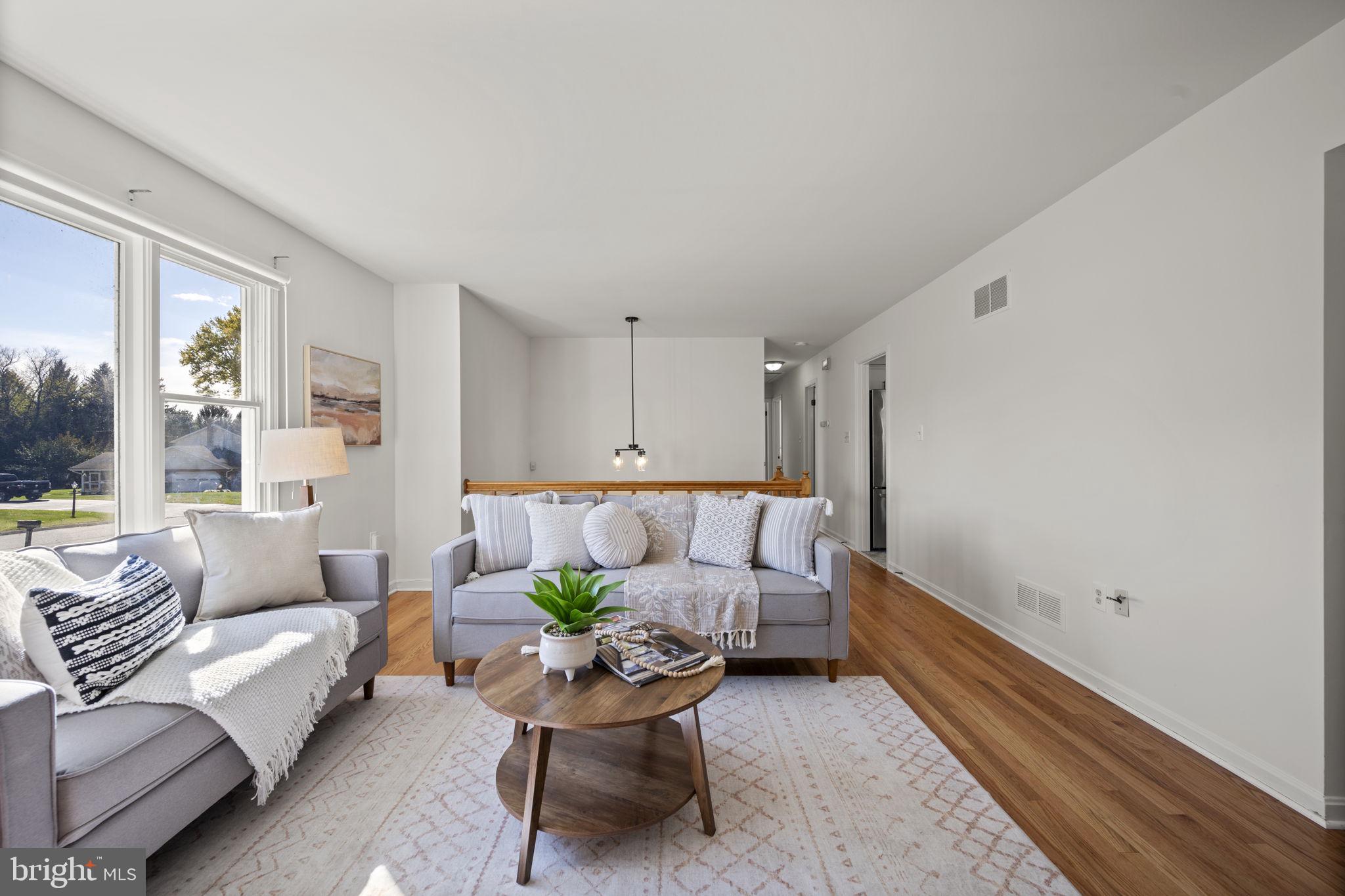 HARFORD HUNT MANOR - Residential