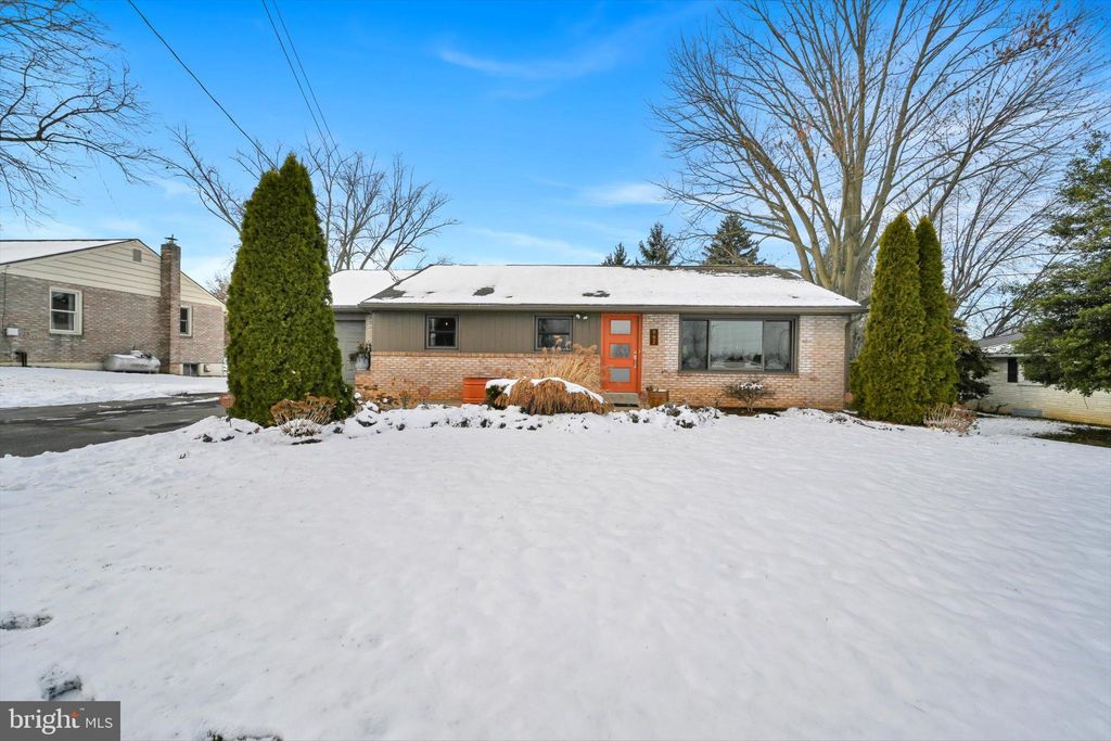 Photo of 962 Anderson Ferry Road, MOUNT JOY, PA 17552 (MLS # PALA2080928)