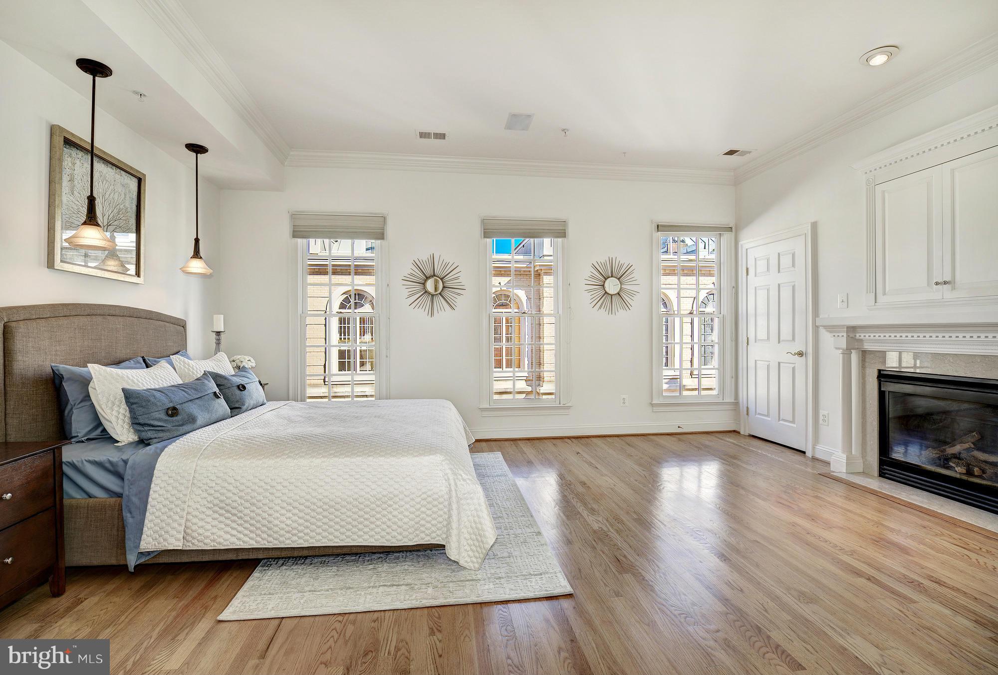 MONROE - Residential