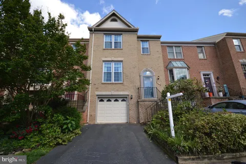 12319 Fox Lake Court, Fairfax, VA MLS: VAFX2240426
