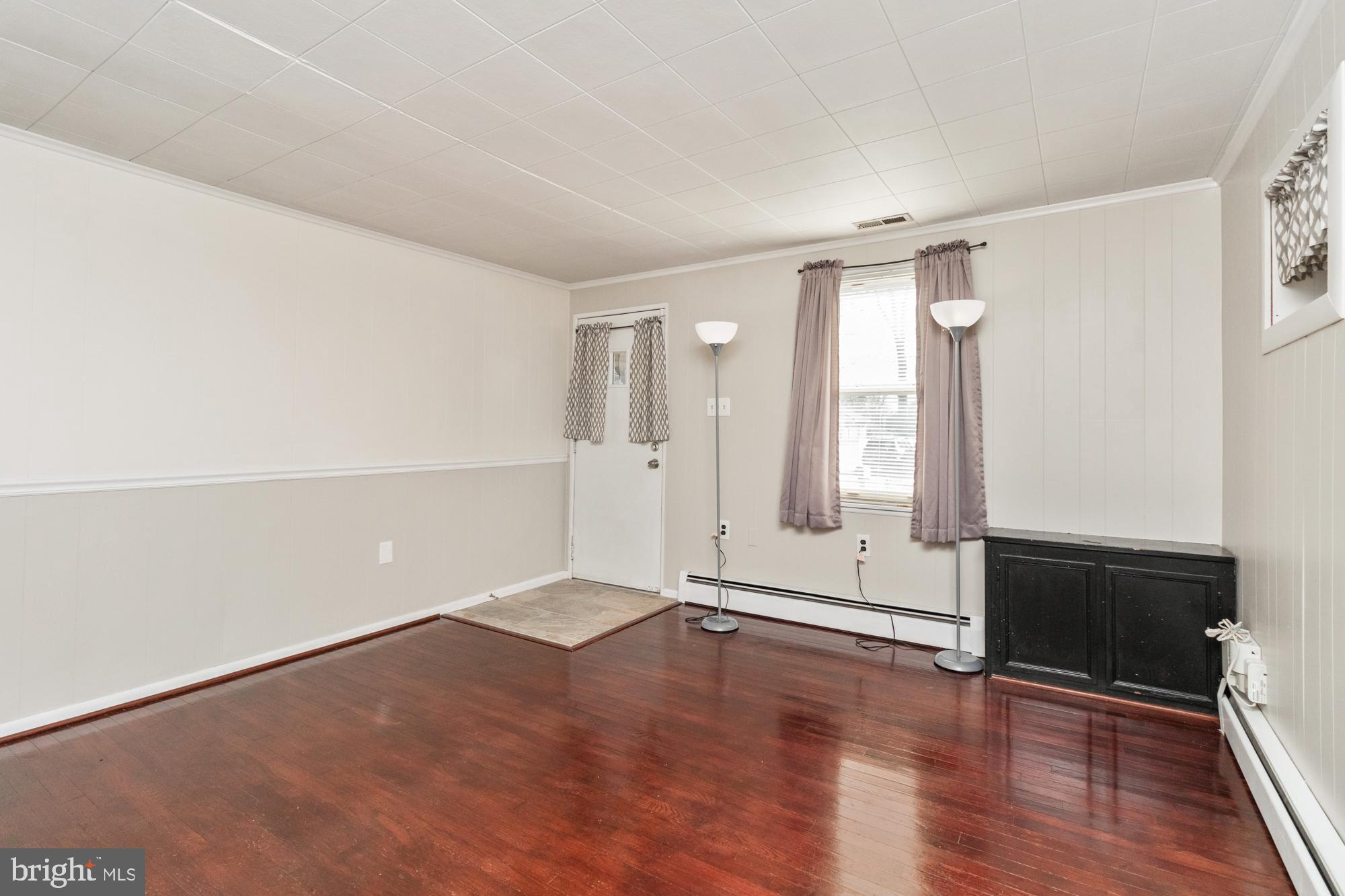 MARLYN TERRACE - Residential
