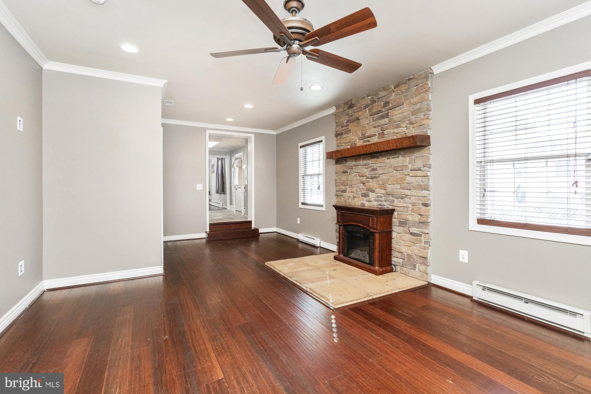 MARLYN TERRACE - Residential