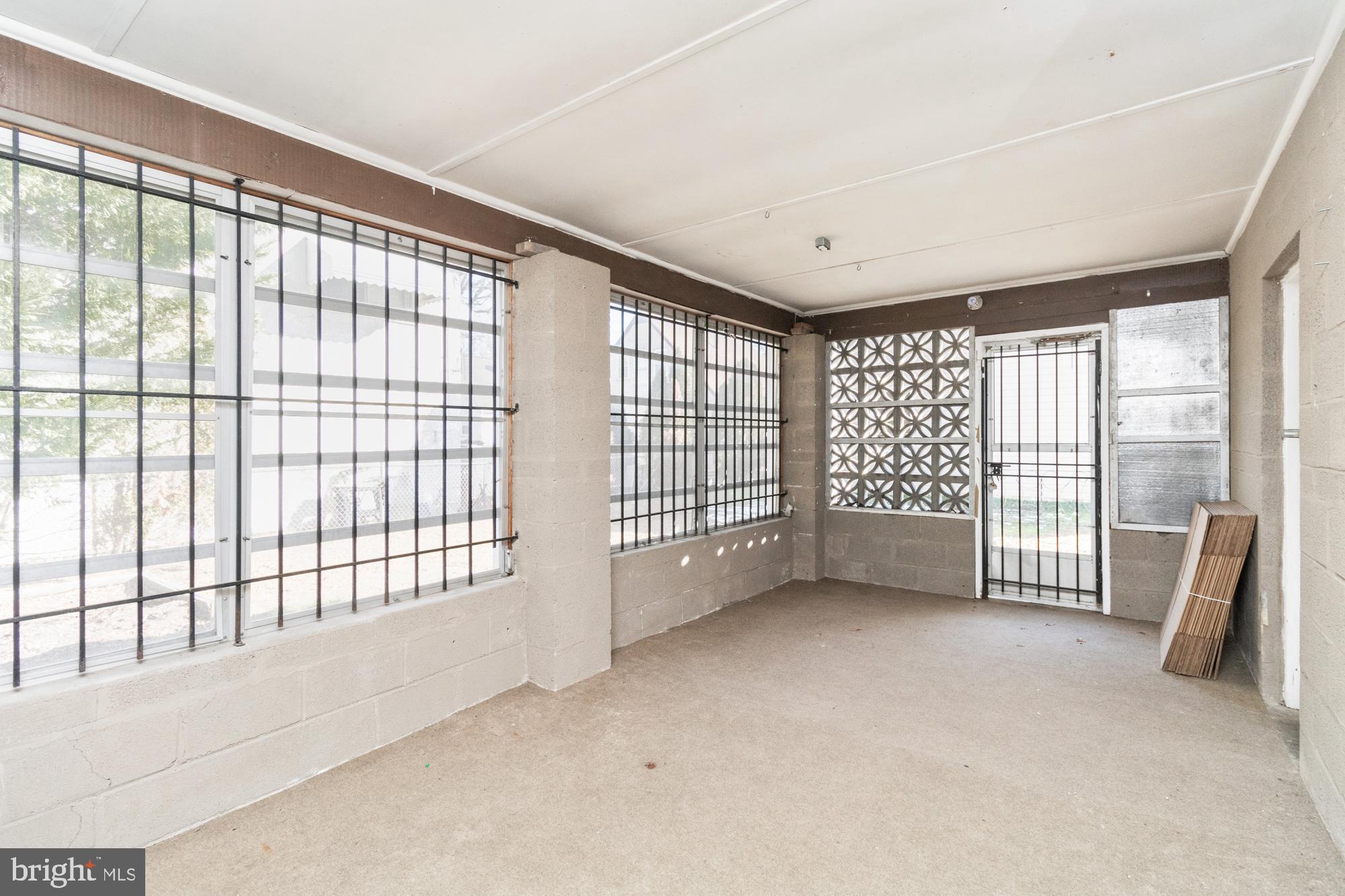 MARLYN TERRACE - Residential