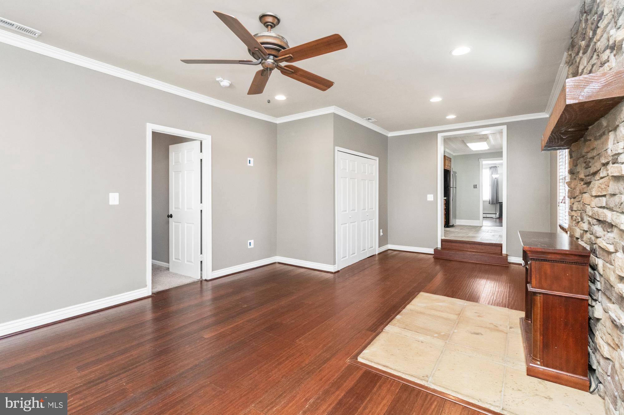 MARLYN TERRACE - Residential