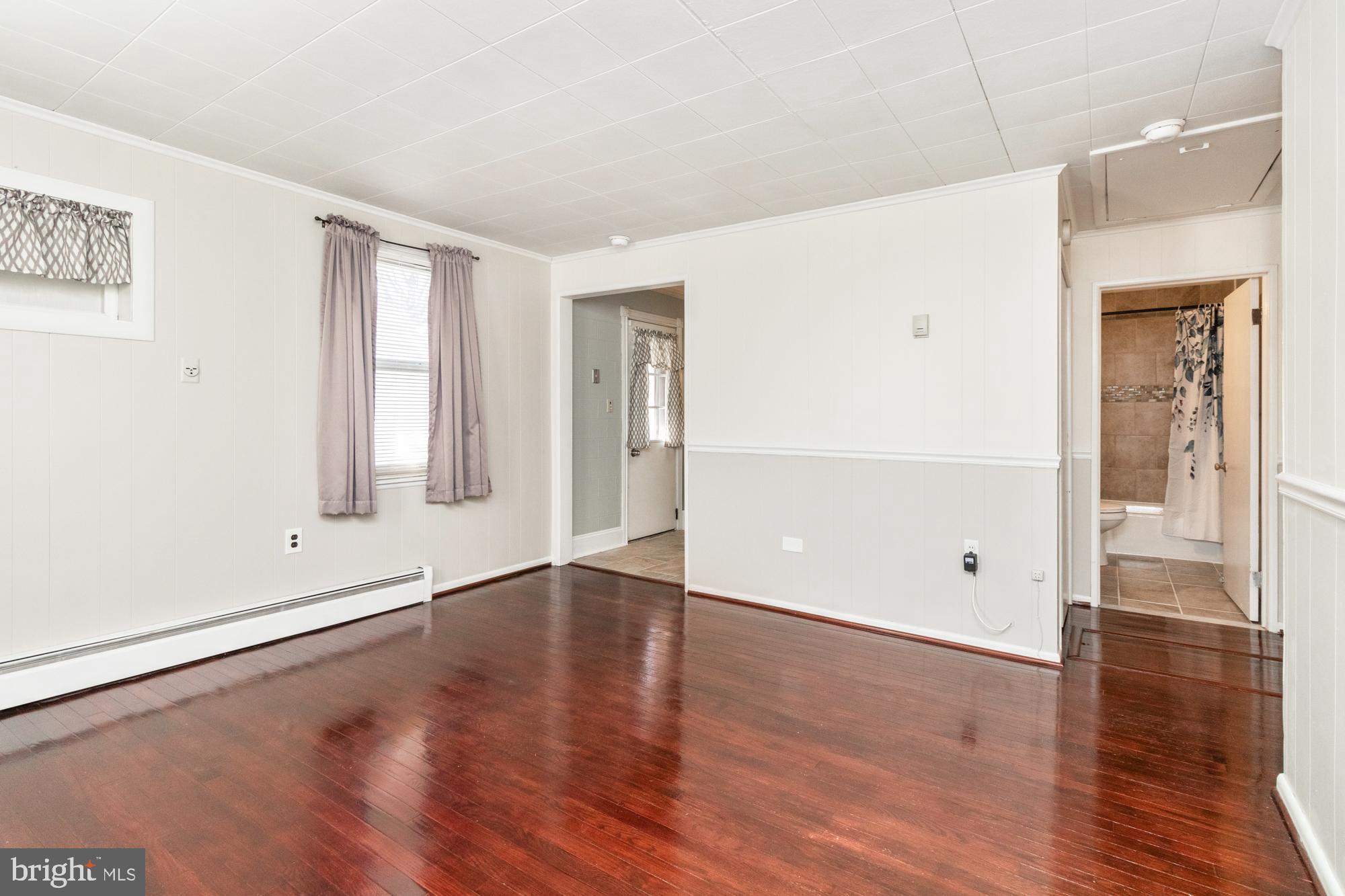 MARLYN TERRACE - Residential