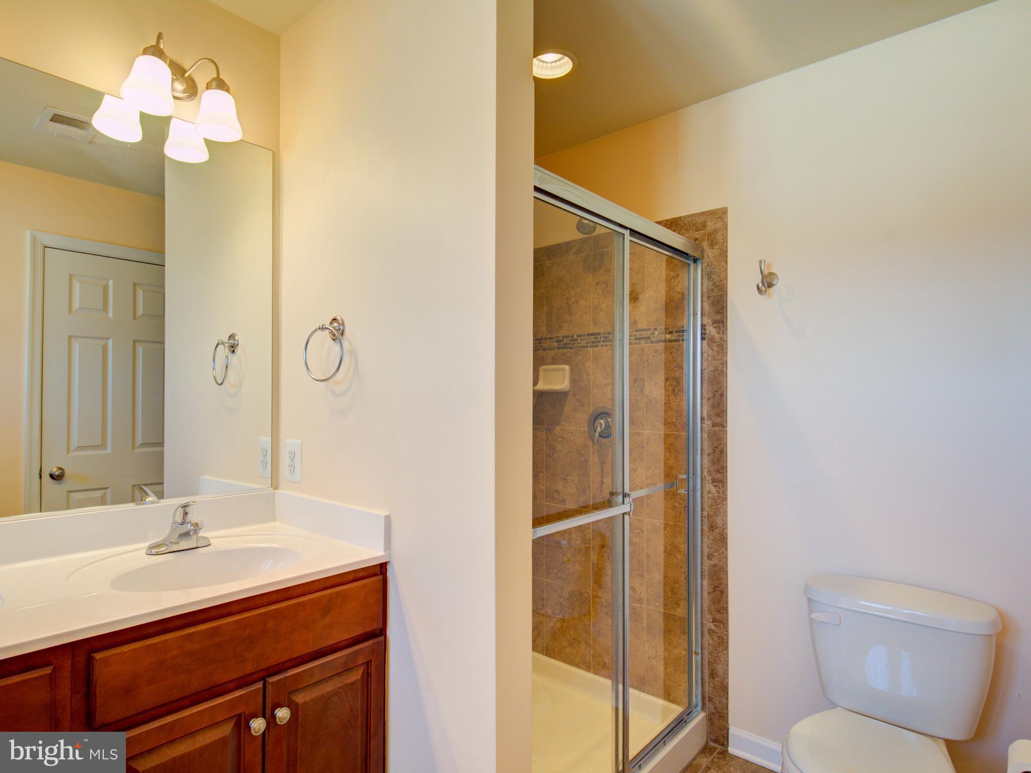 LAKELAND PLACE - Residential