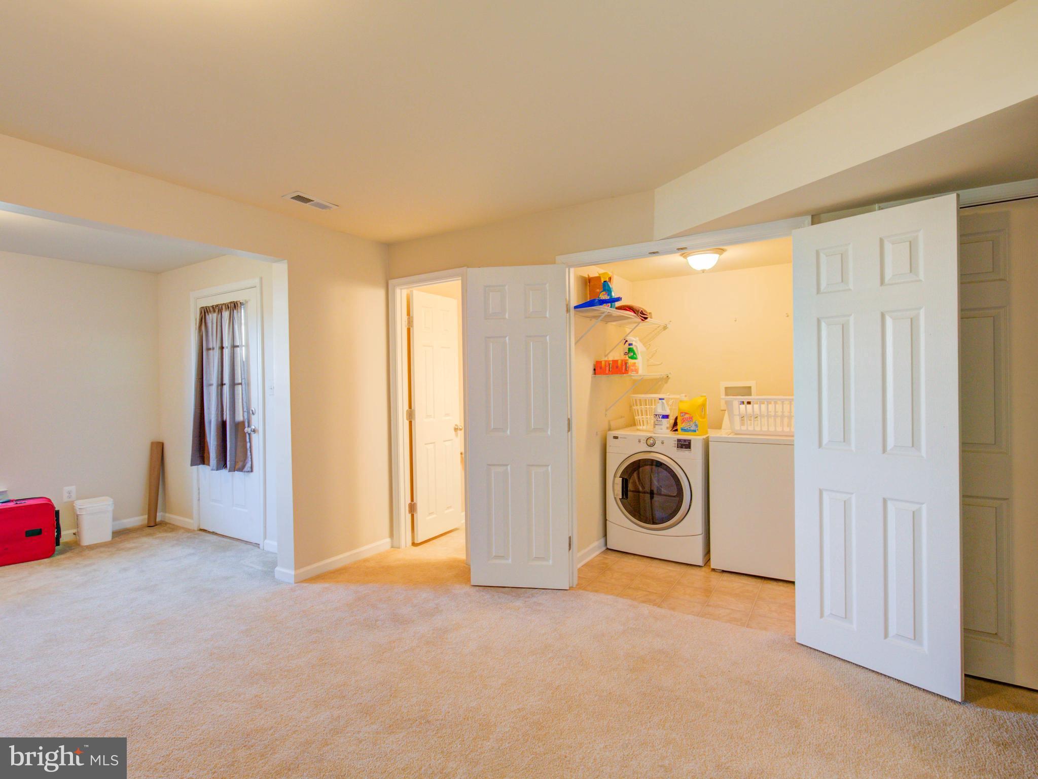 LAKELAND PLACE - Residential