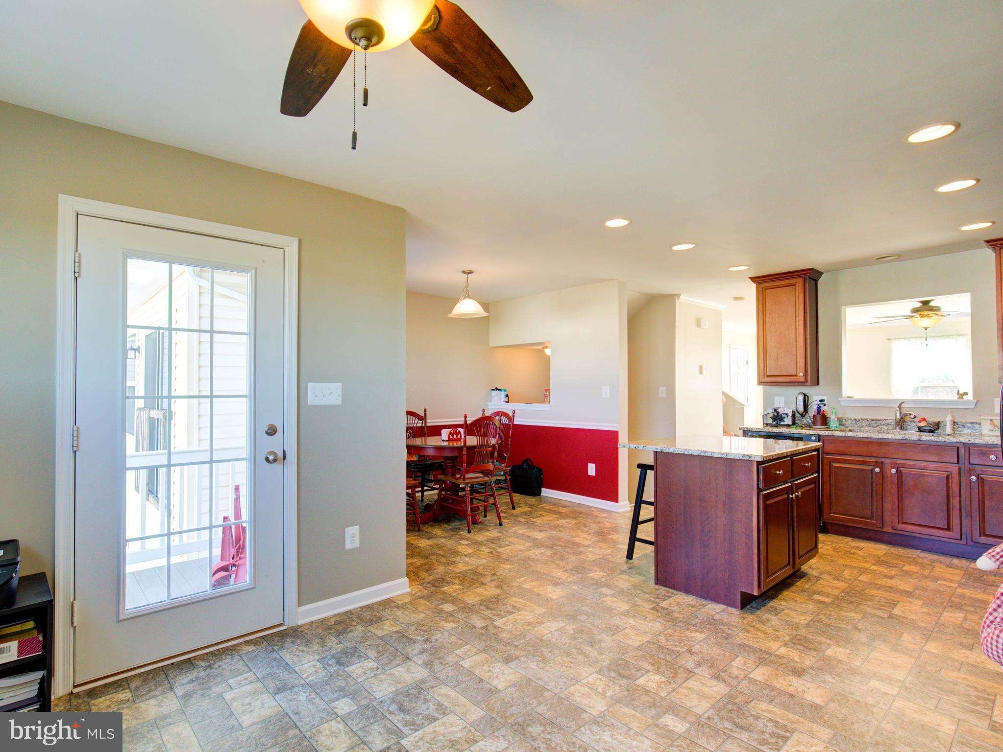 LAKELAND PLACE - Residential