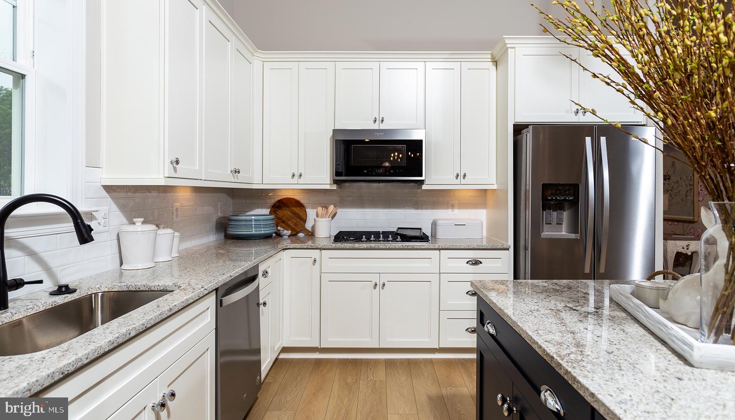 ROSEHILL MANOR - Residential