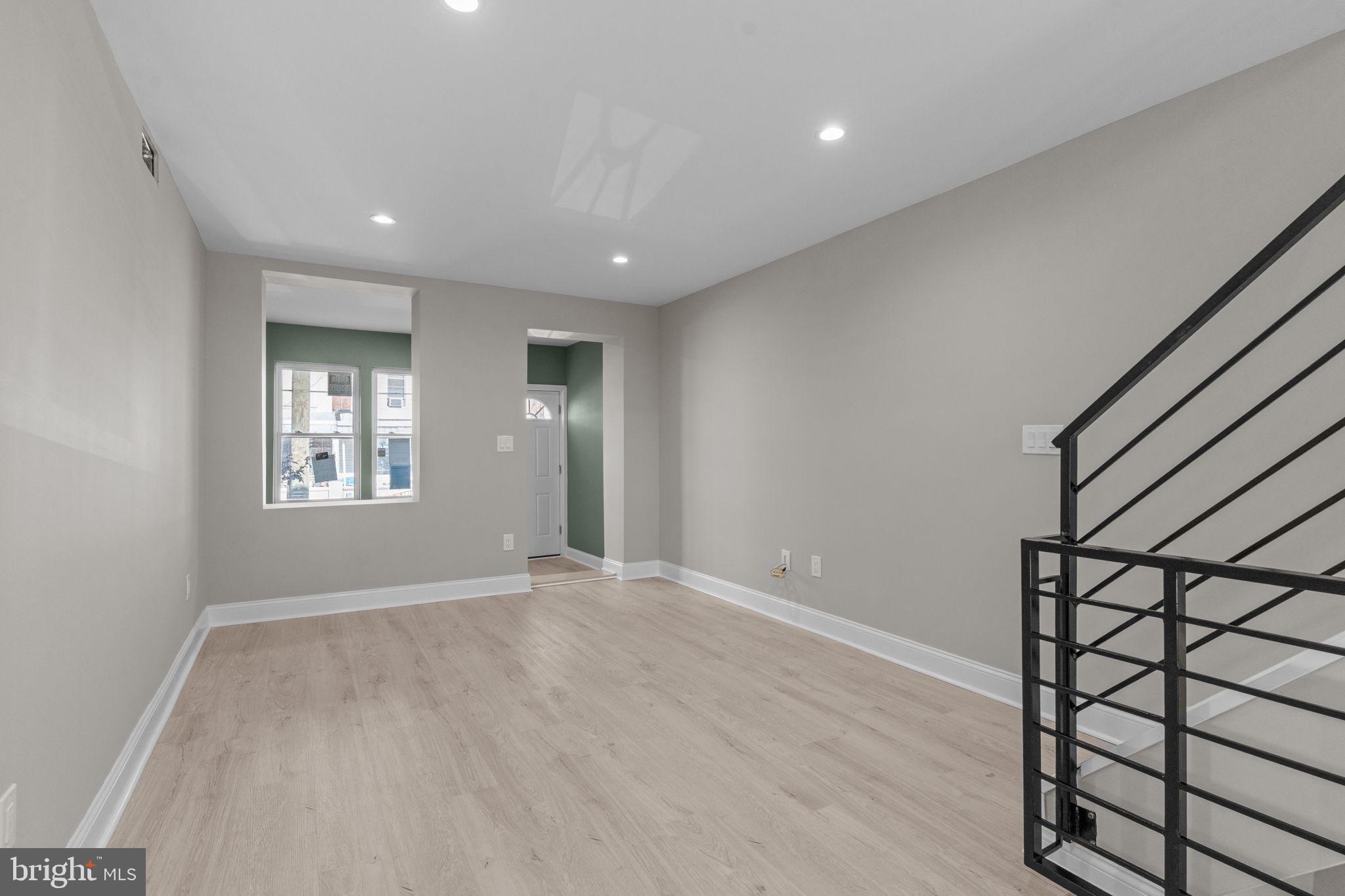 PORT RICHMOND - Residential