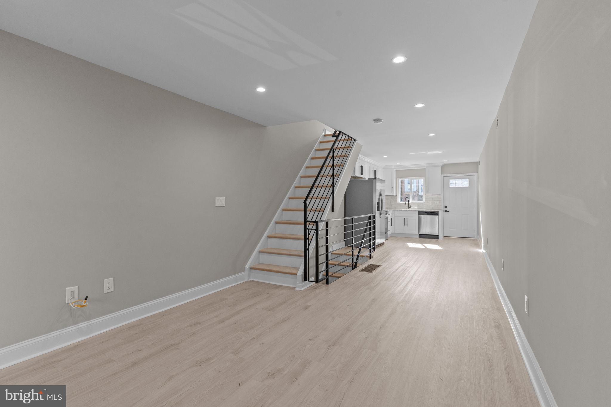 PORT RICHMOND - Residential