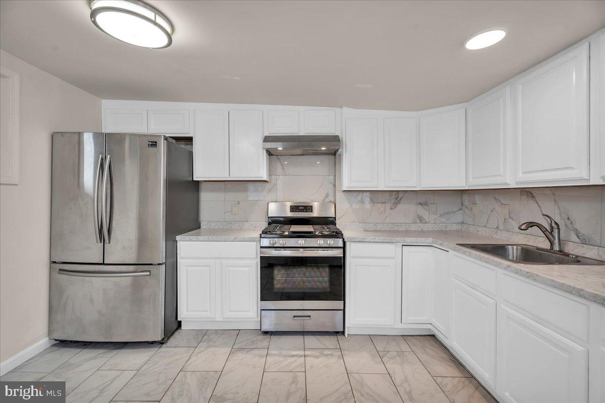 KENSINGTON - Residential