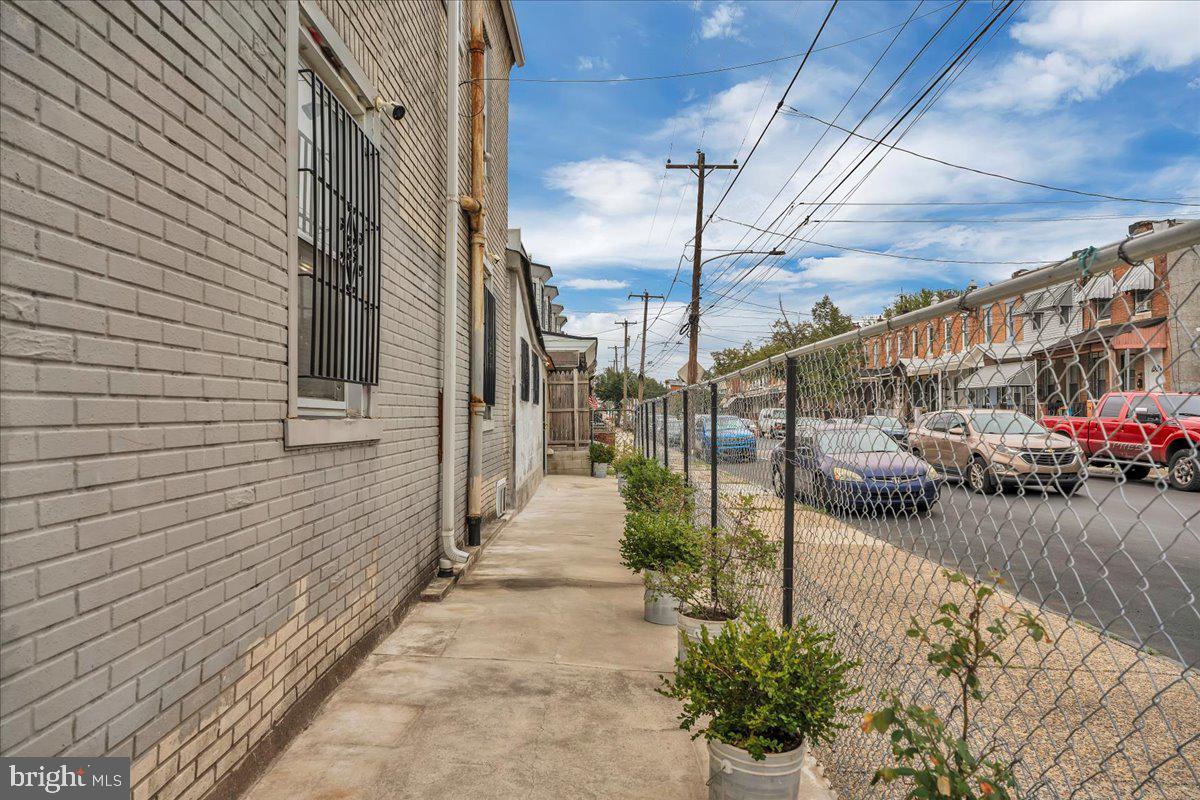 KENSINGTON - Residential