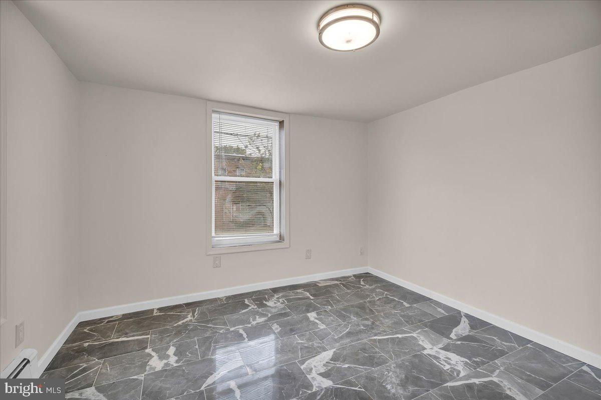 KENSINGTON - Residential