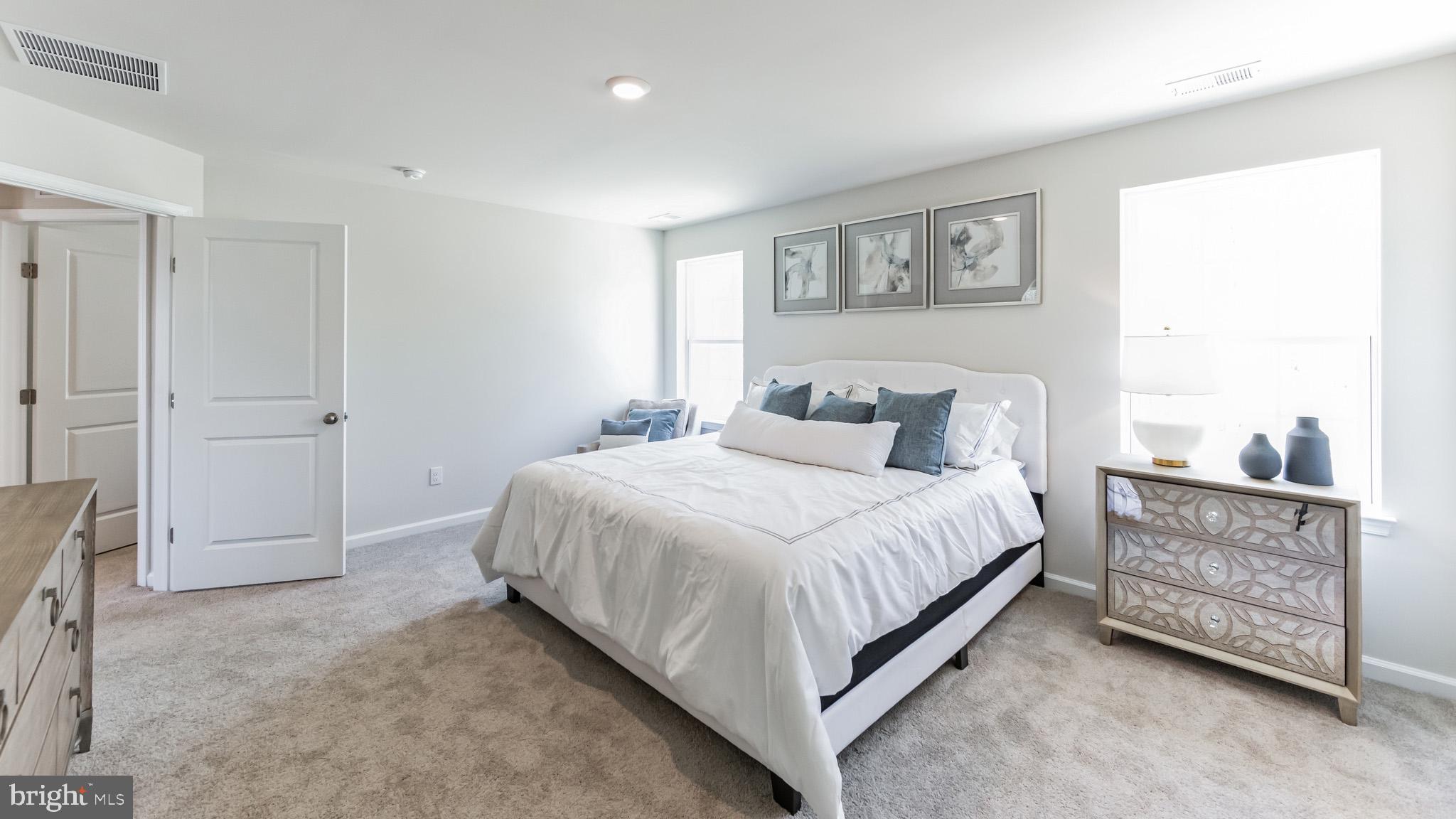 STRAWBERRY FIELDS - Residential