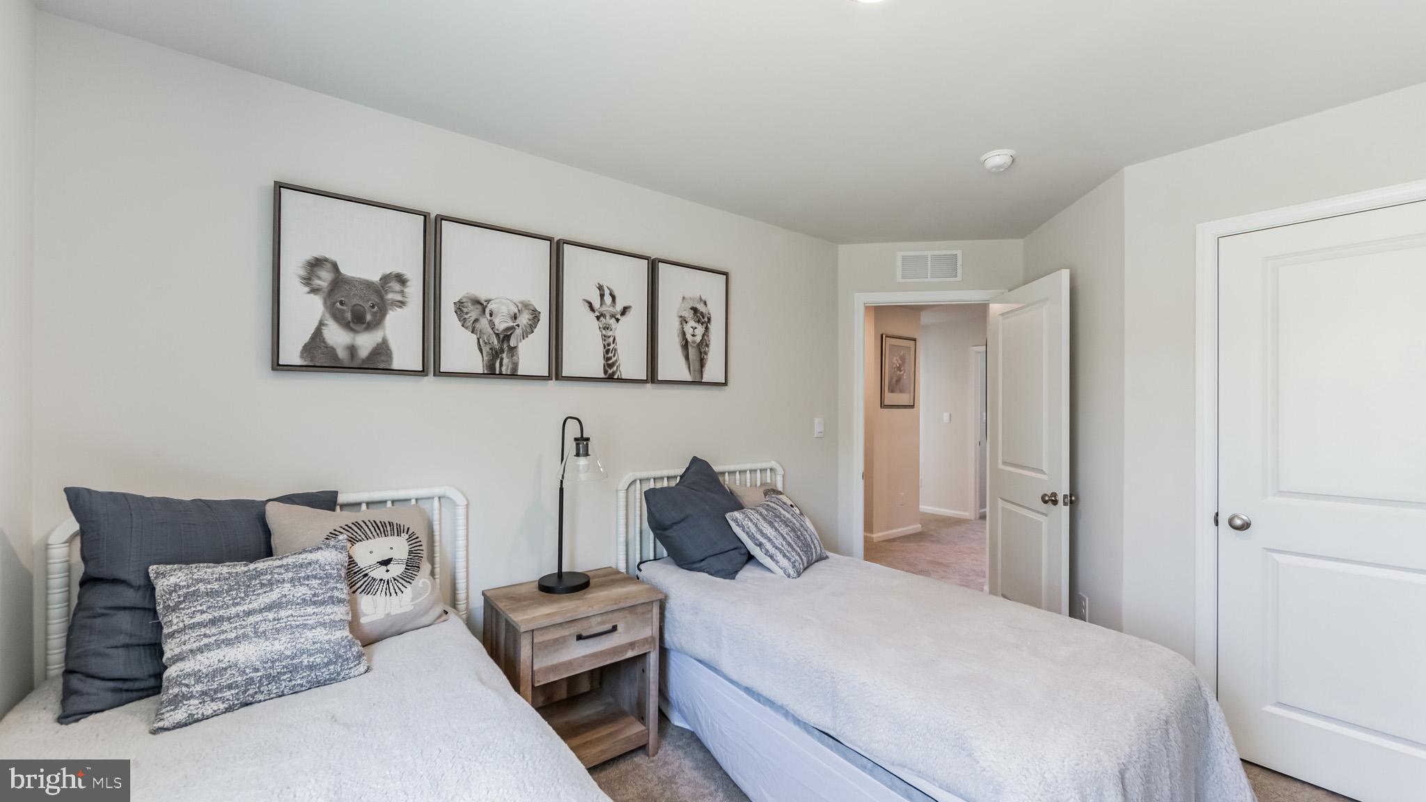 STRAWBERRY FIELDS - Residential