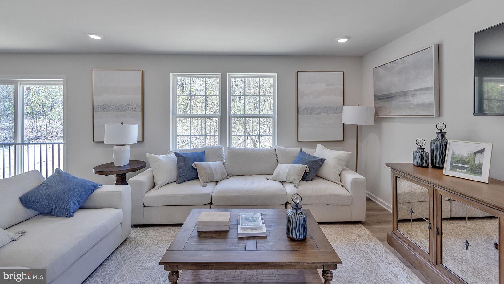 STRAWBERRY FIELDS - Residential