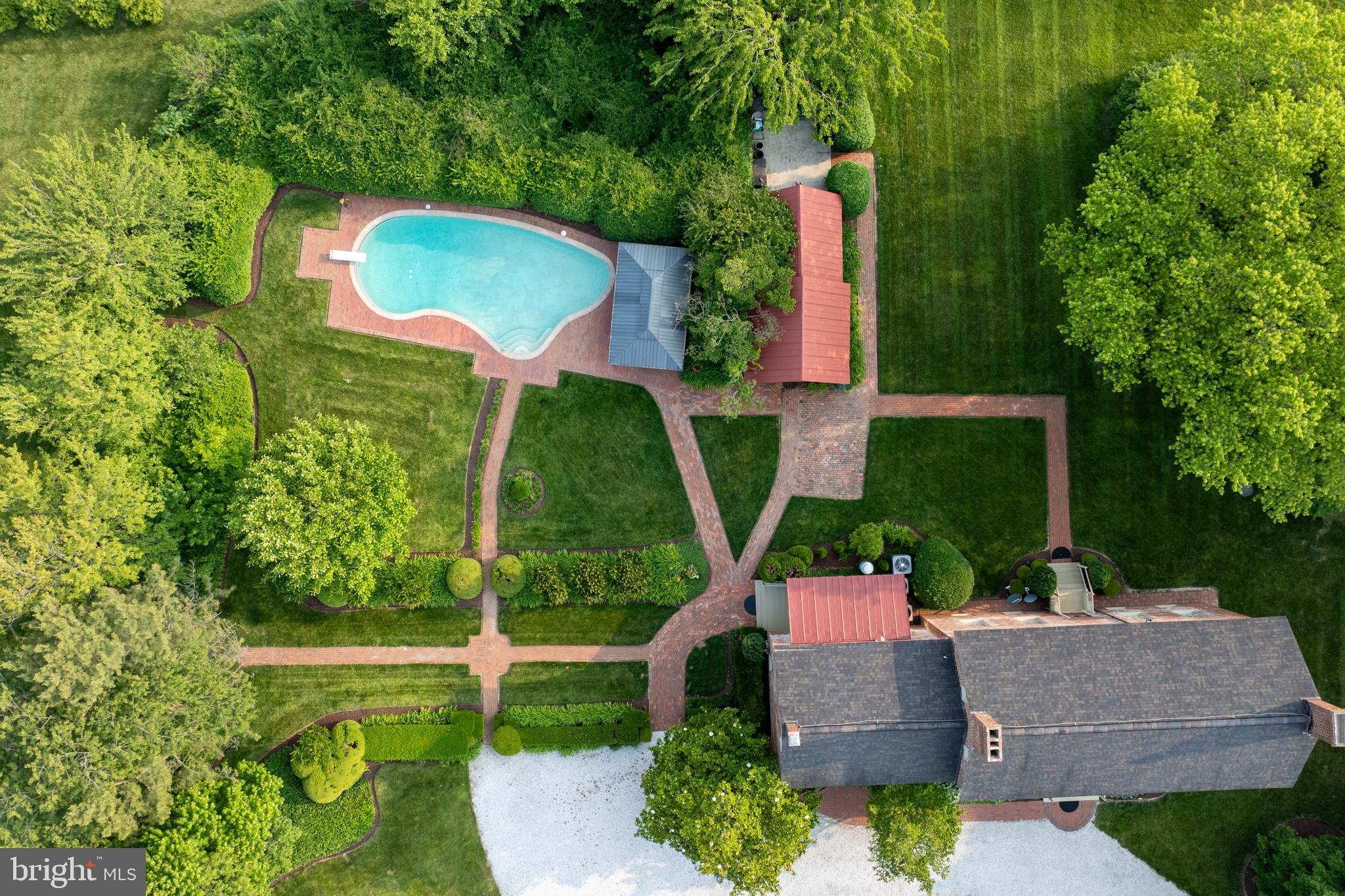 CENTREVILLE - Residential