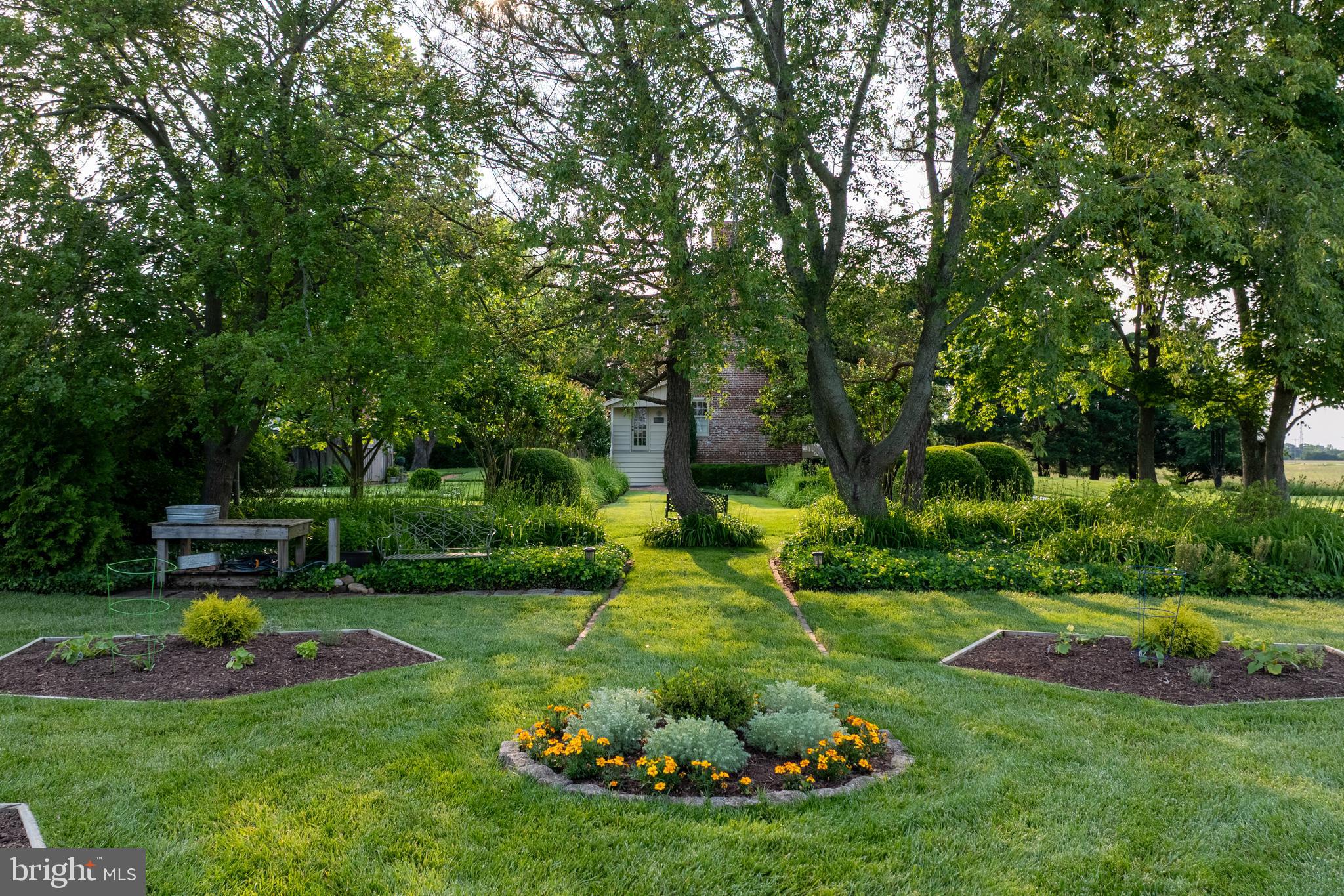 CENTREVILLE - Residential