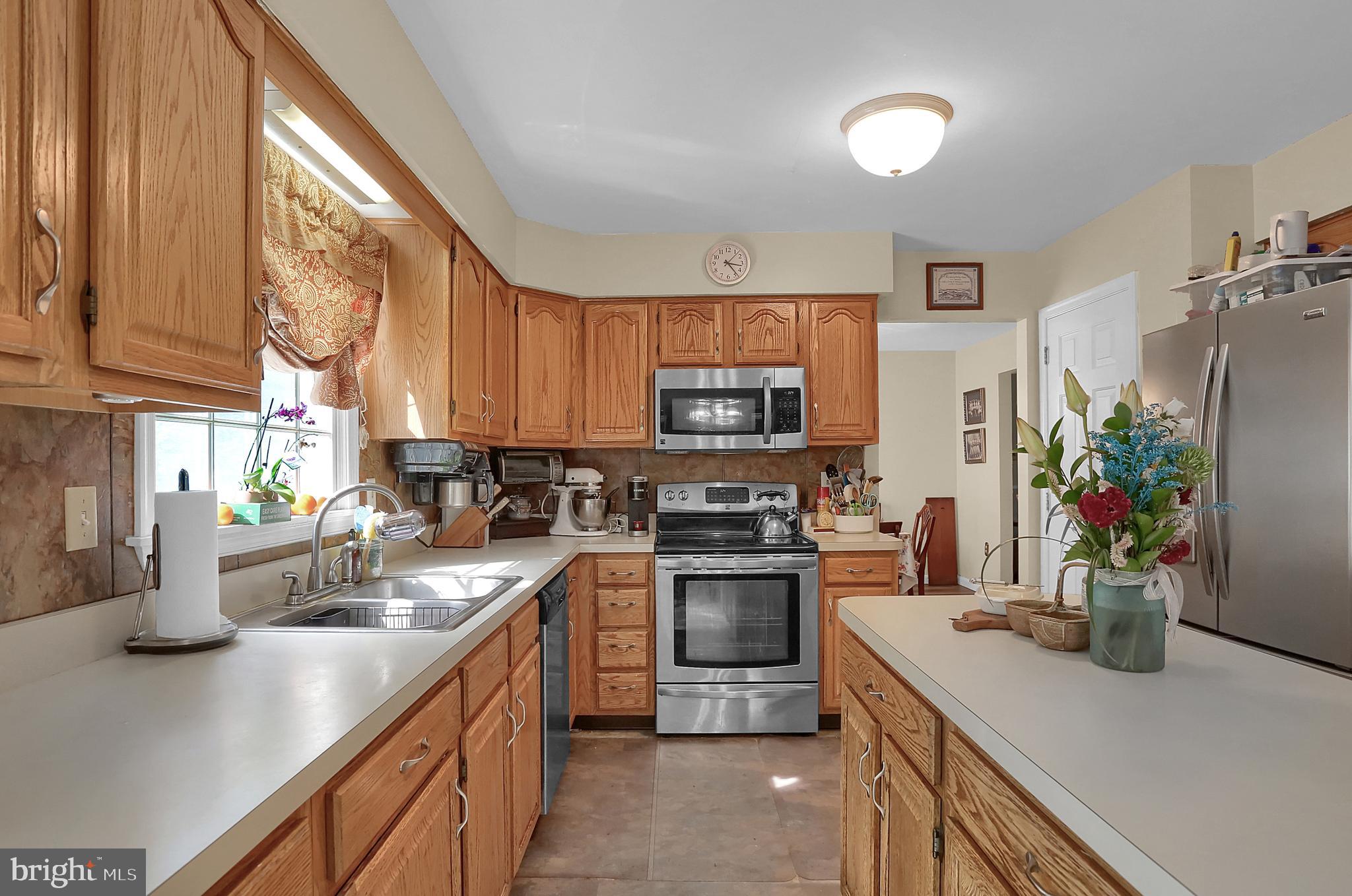 FAIRWAY HILLS - Residential