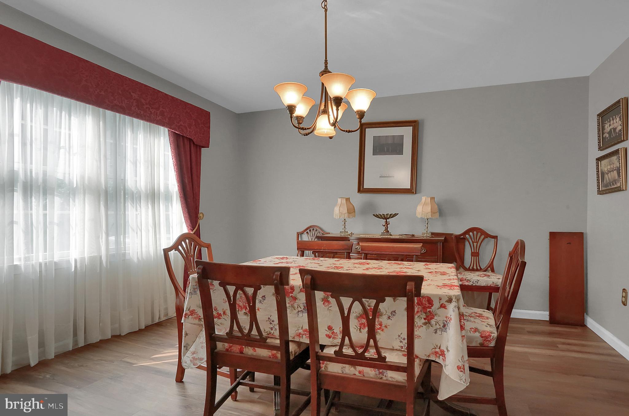 FAIRWAY HILLS - Residential