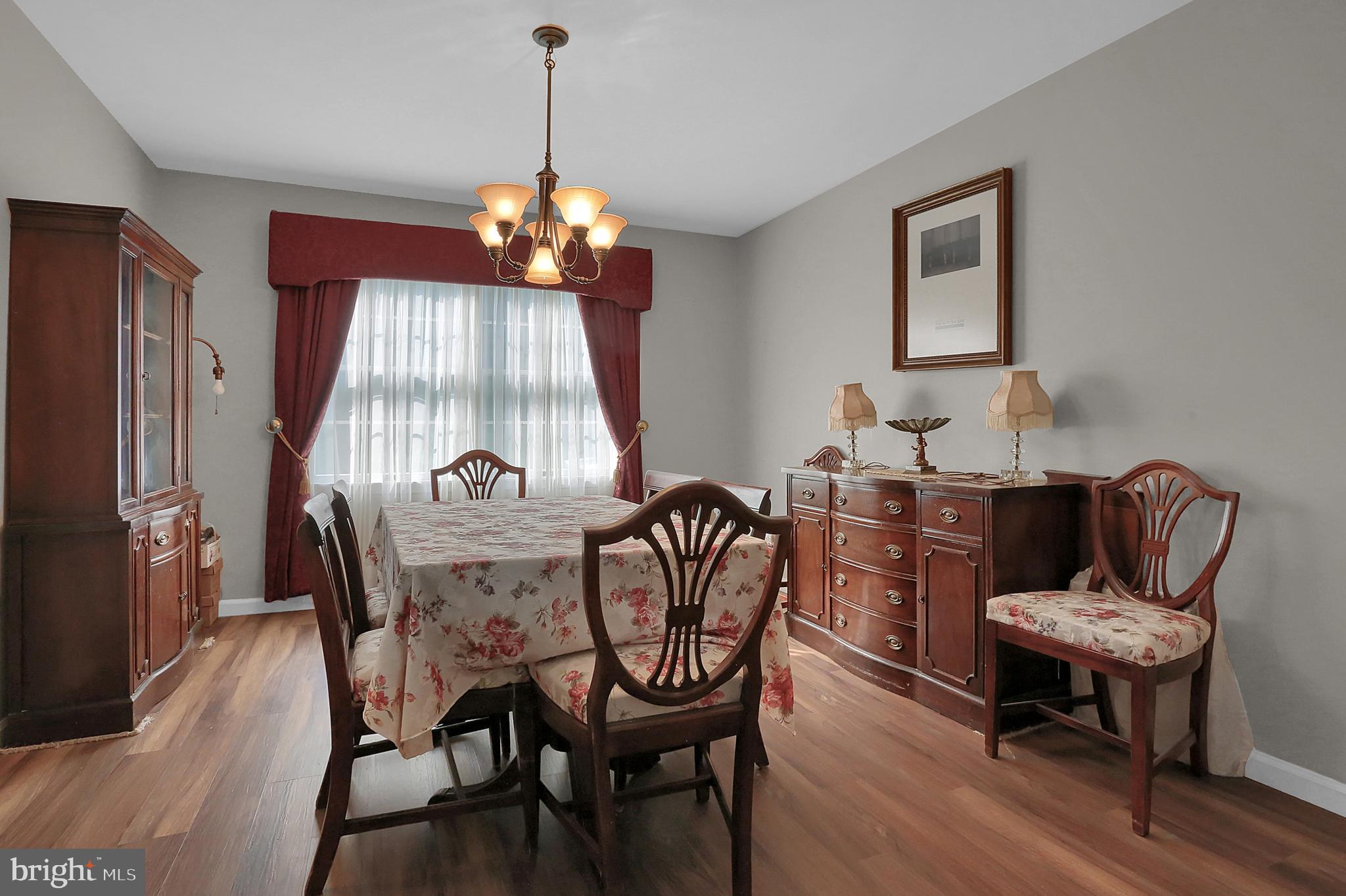 FAIRWAY HILLS - Residential