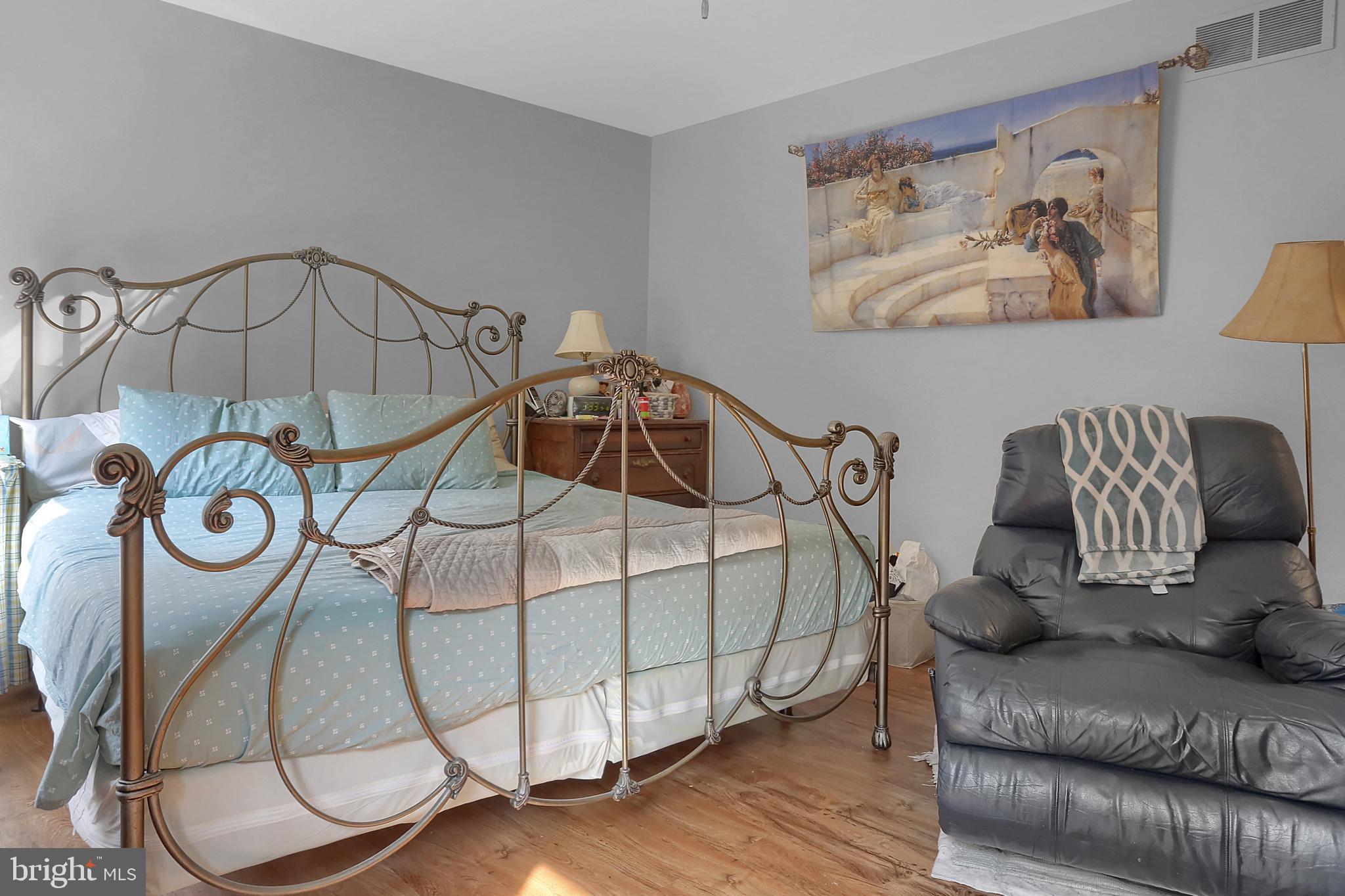 FAIRWAY HILLS - Residential