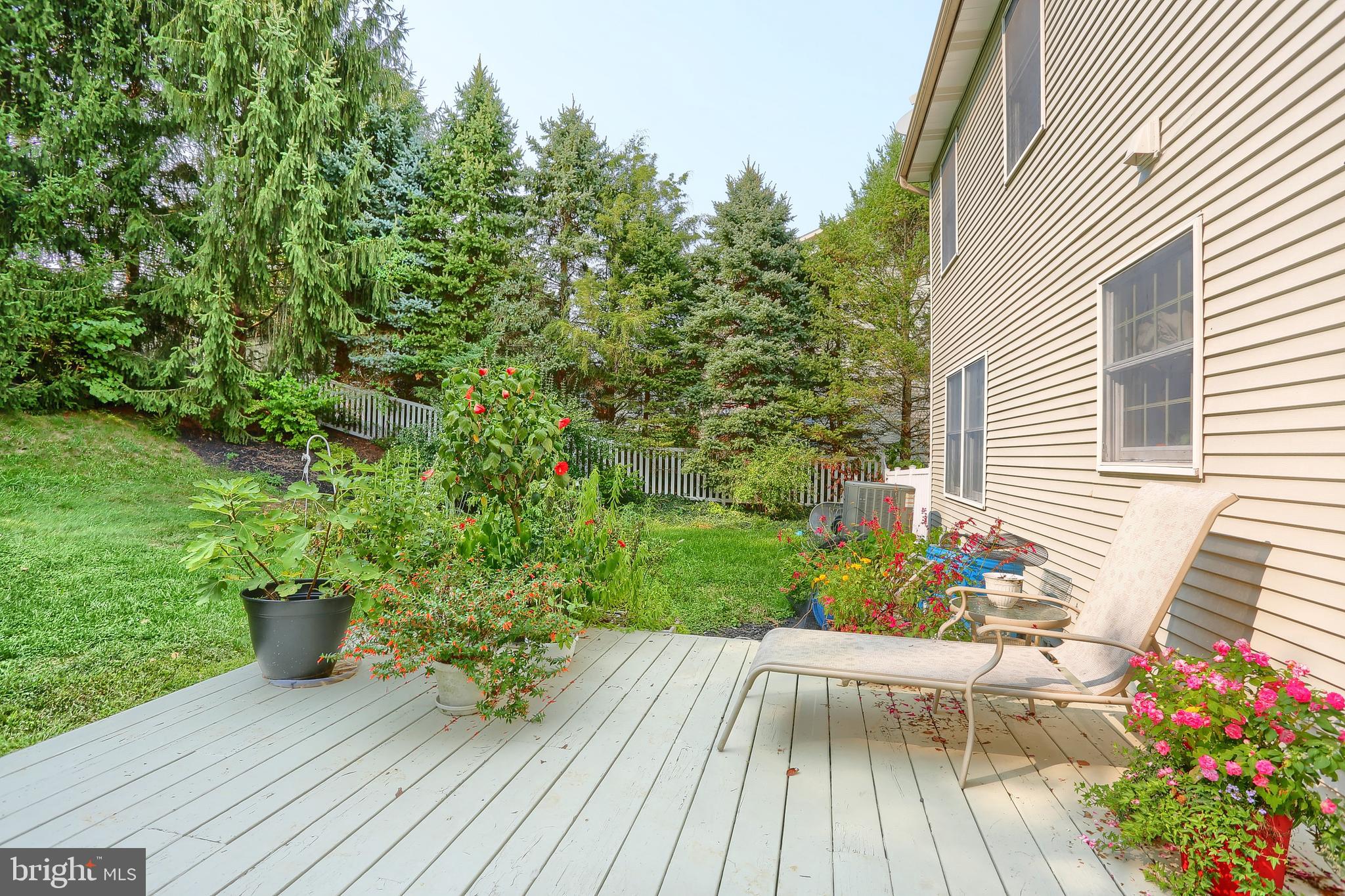 FAIRWAY HILLS - Residential