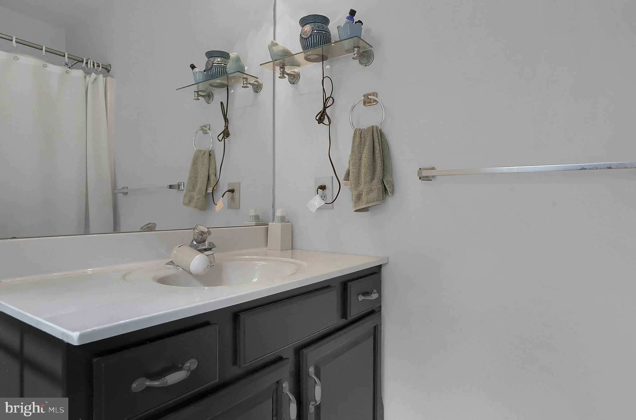 FAIRWAY HILLS - Residential