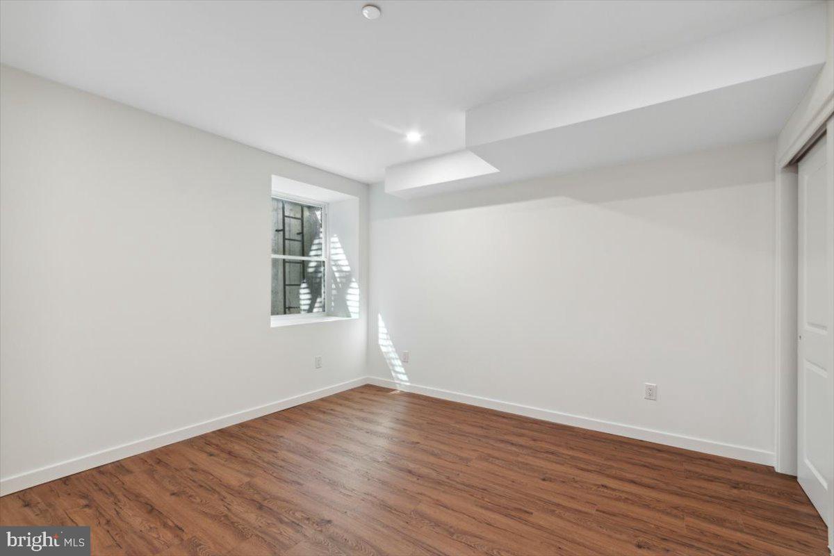 KENSINGTON - Residential